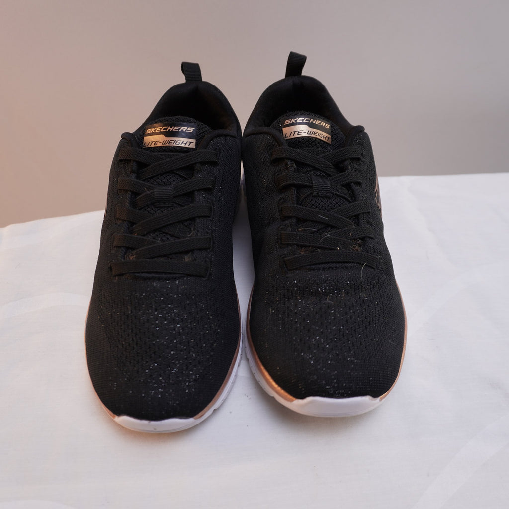 Zapatillas Skechers para Mujer Usadas - Negro, Talla 37