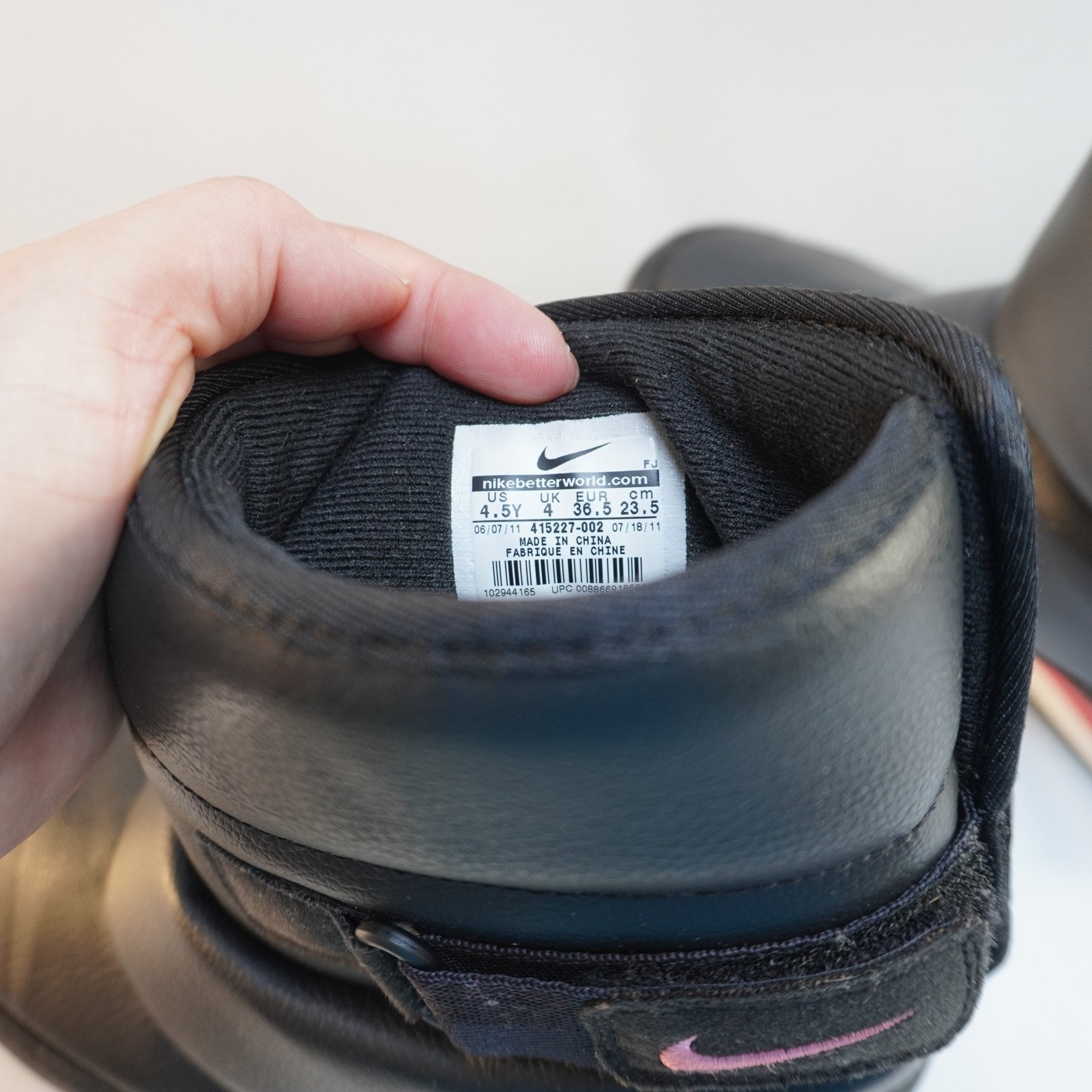 Botas Nike para Mujer Usadas - Negro, Talla 36.5