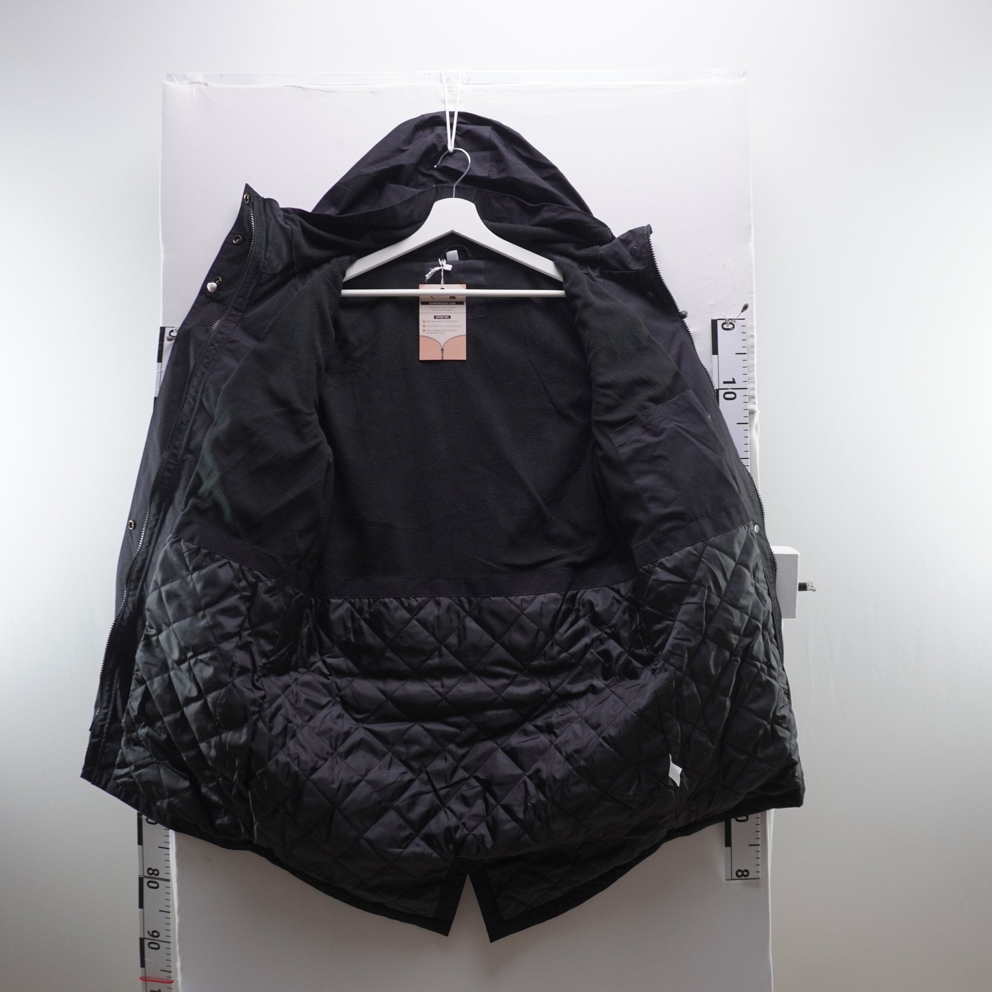 Parka Italian Style para Mujer Usada - Negra, M