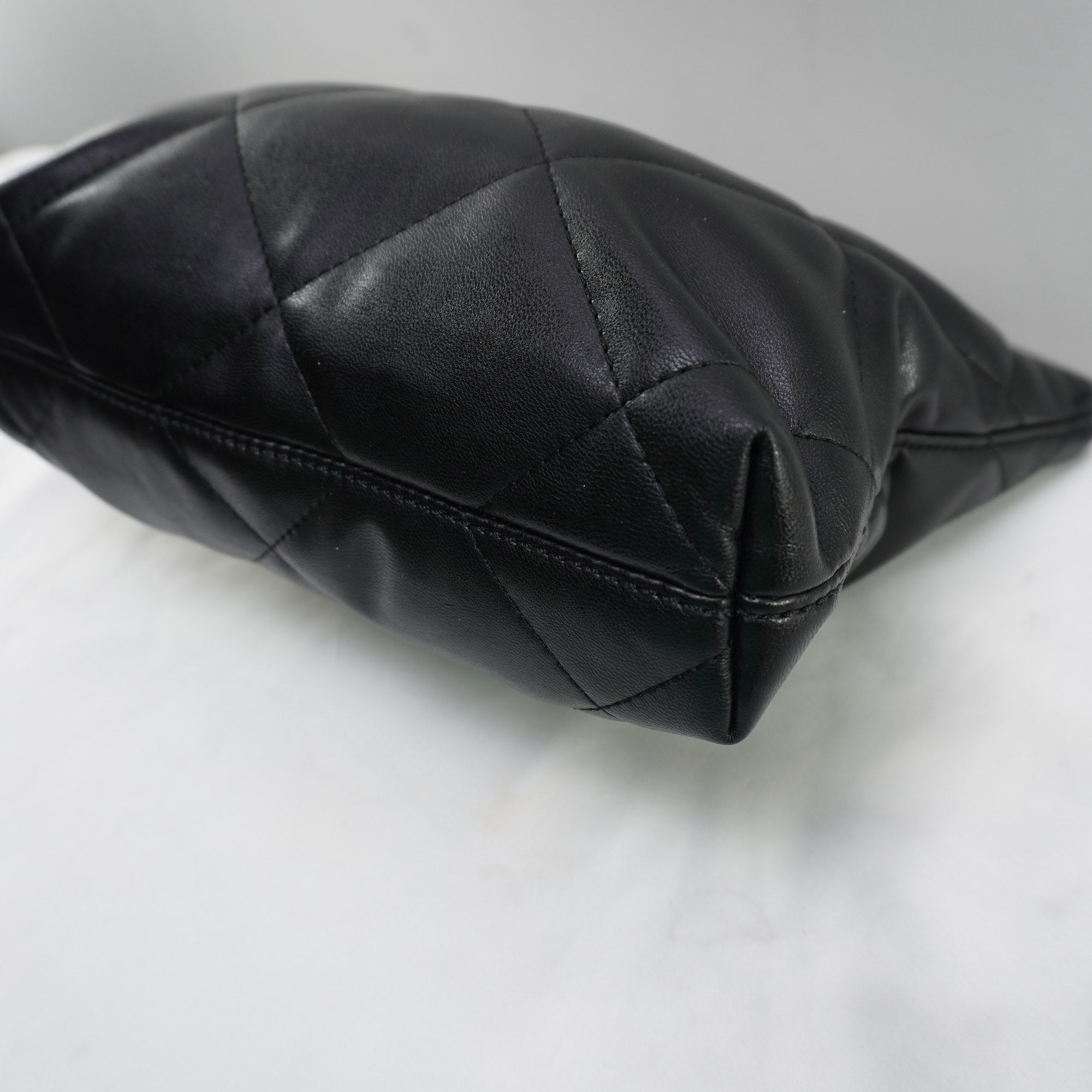 Bolso Baguette Guess para Mujer Usado - Negro, Muy Buen Estado