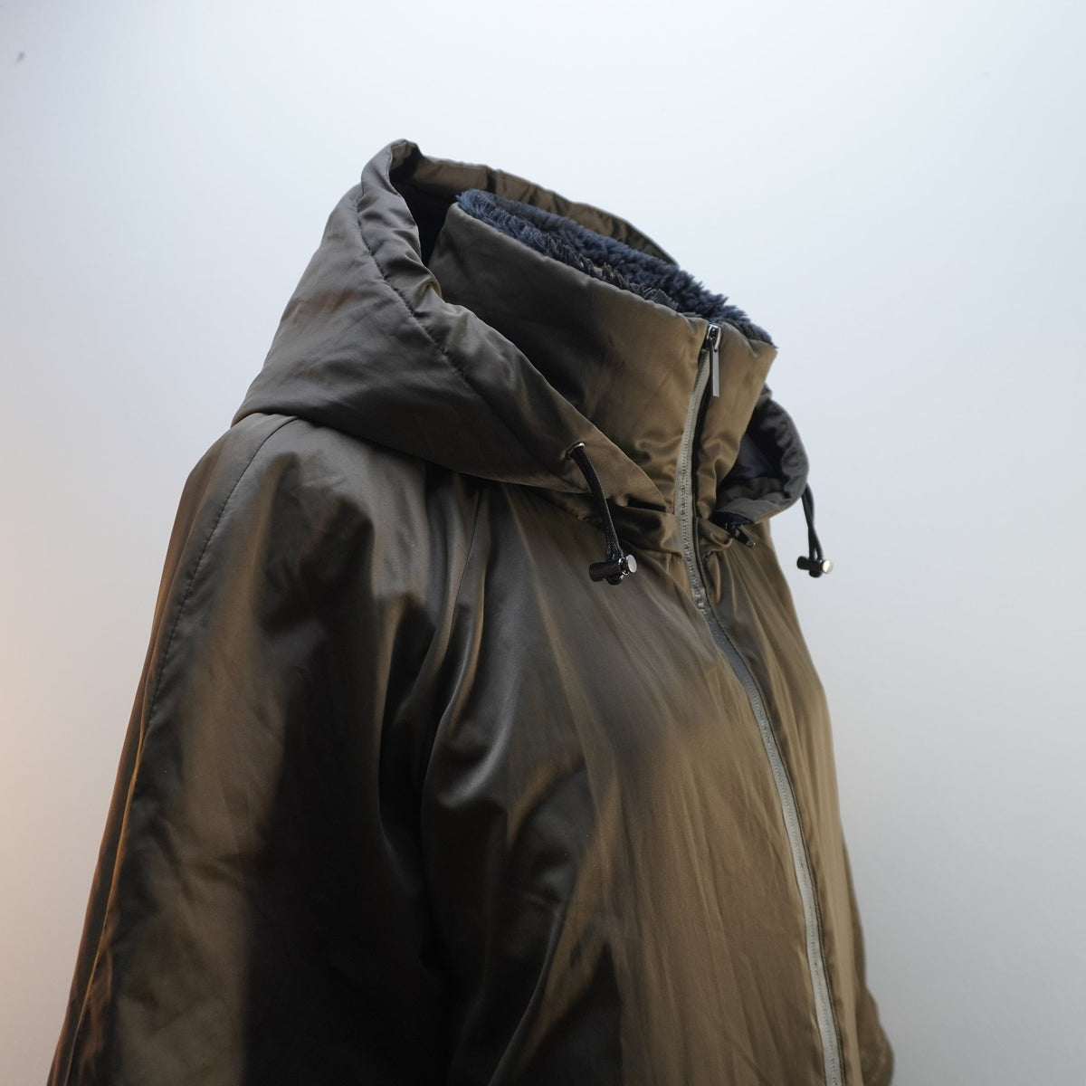 Parka Un Jour Ailleurs Paris para Mujer Usada - Verde, XL