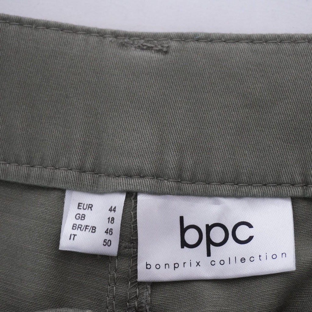 Pantalones Cortos BPC para Mujer Usados - Verde, XXL