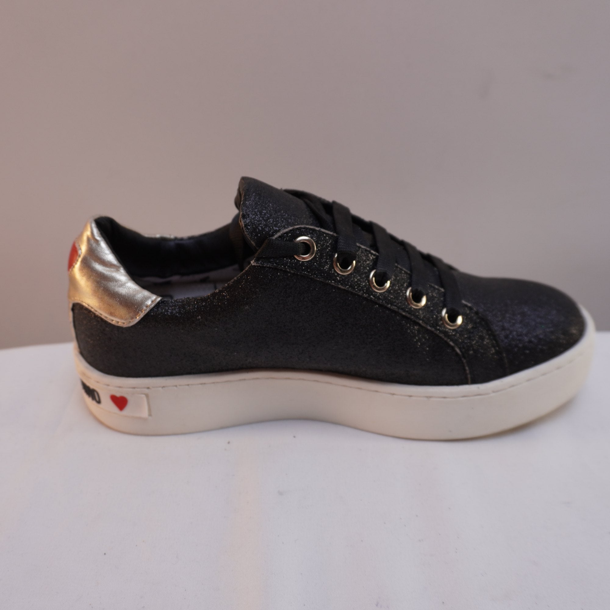 Zapatillas Moschino para Mujer Usadas - Negros, Talla 36