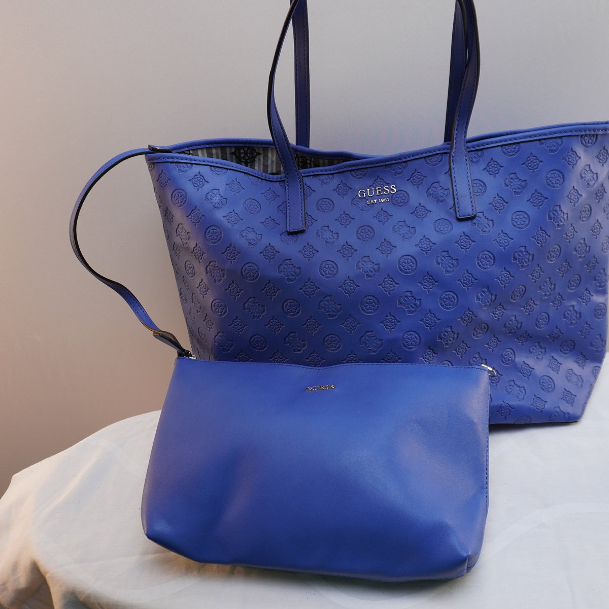 Bolso Baguette Guess para Mujer Usado - Azul, Muy Buen Estado