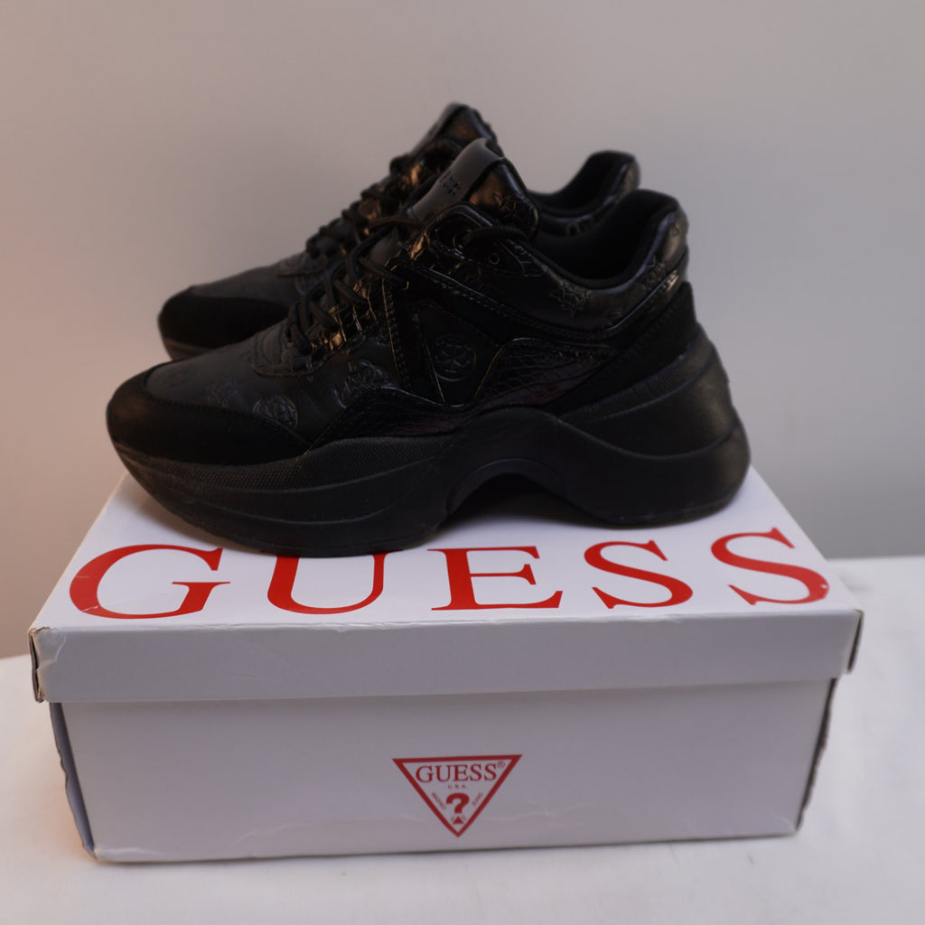 Zapatillas Guess para Mujer Usadas - Negros, Talla 38