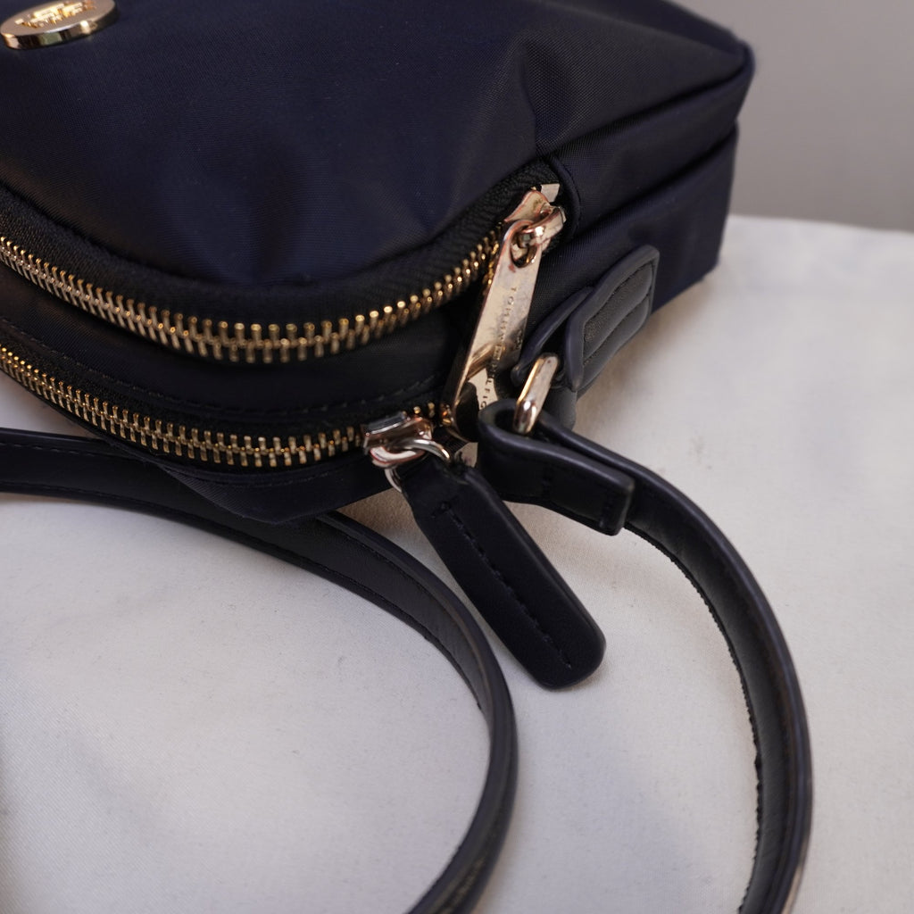 Bolso Baguette Tommy Hilfiger para Mujer Usado - Azul Marino