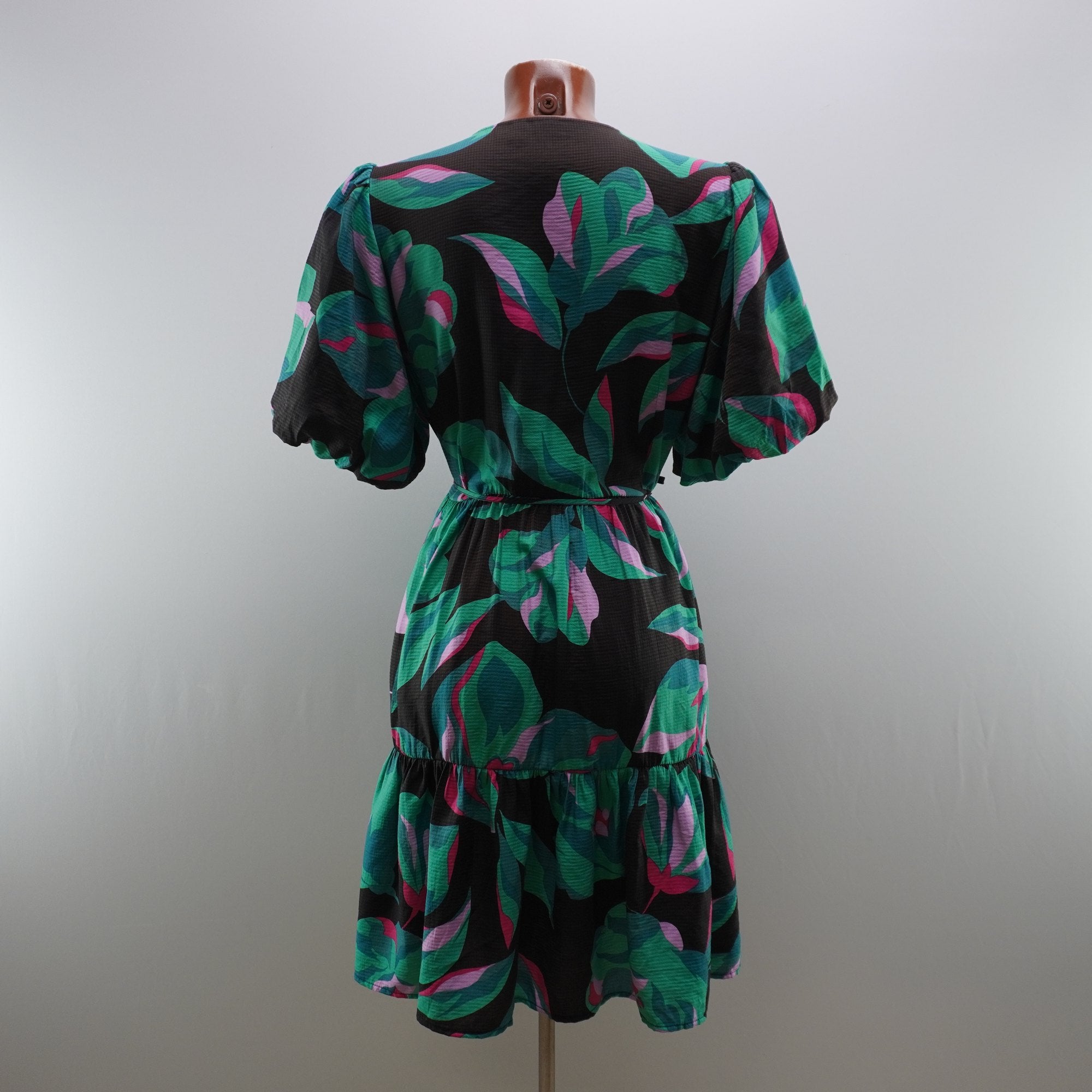 Vestido YAS para Mujer Usado - Multicolor, Grande (L)
