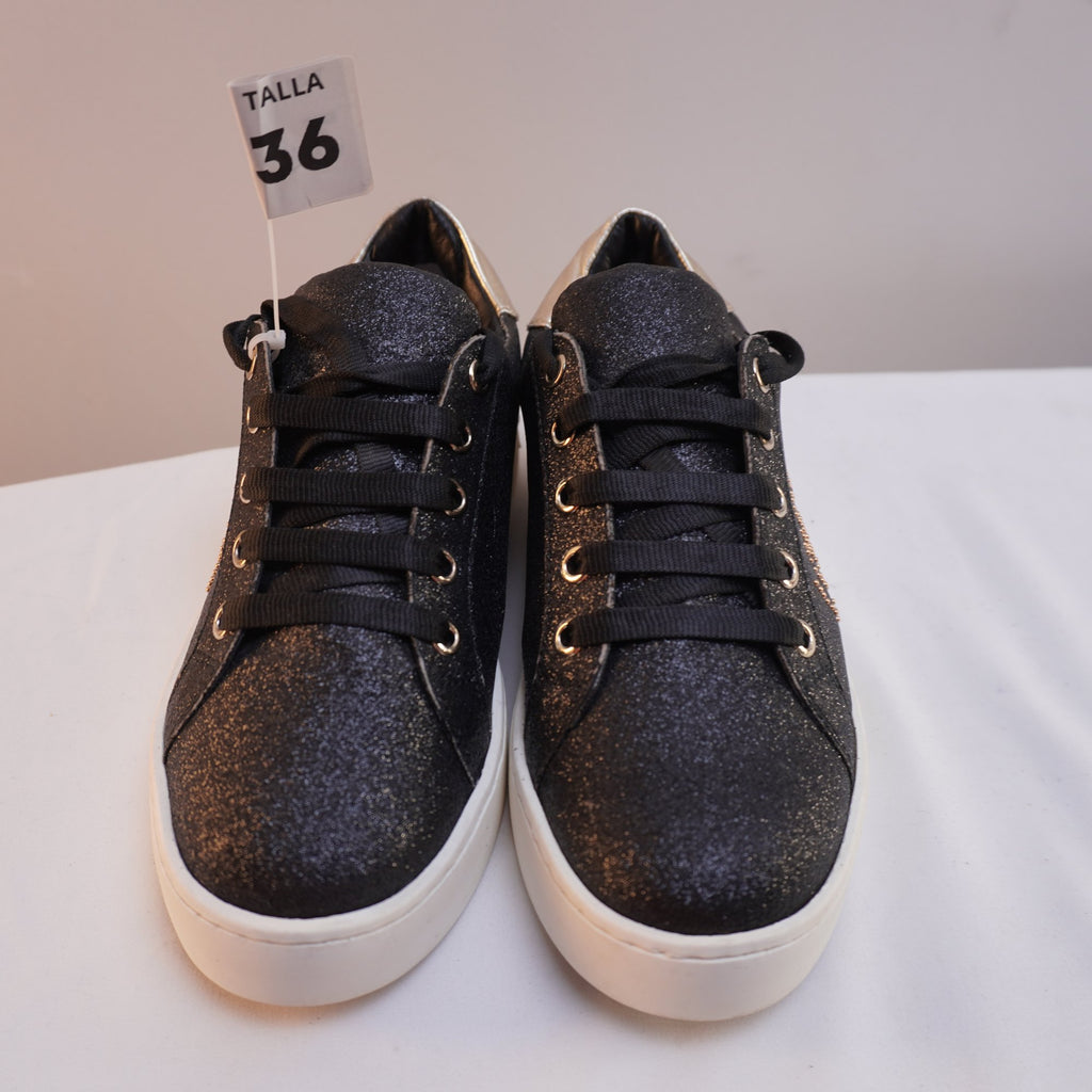 Zapatillas Moschino para Mujer Usadas - Negros, Talla 36