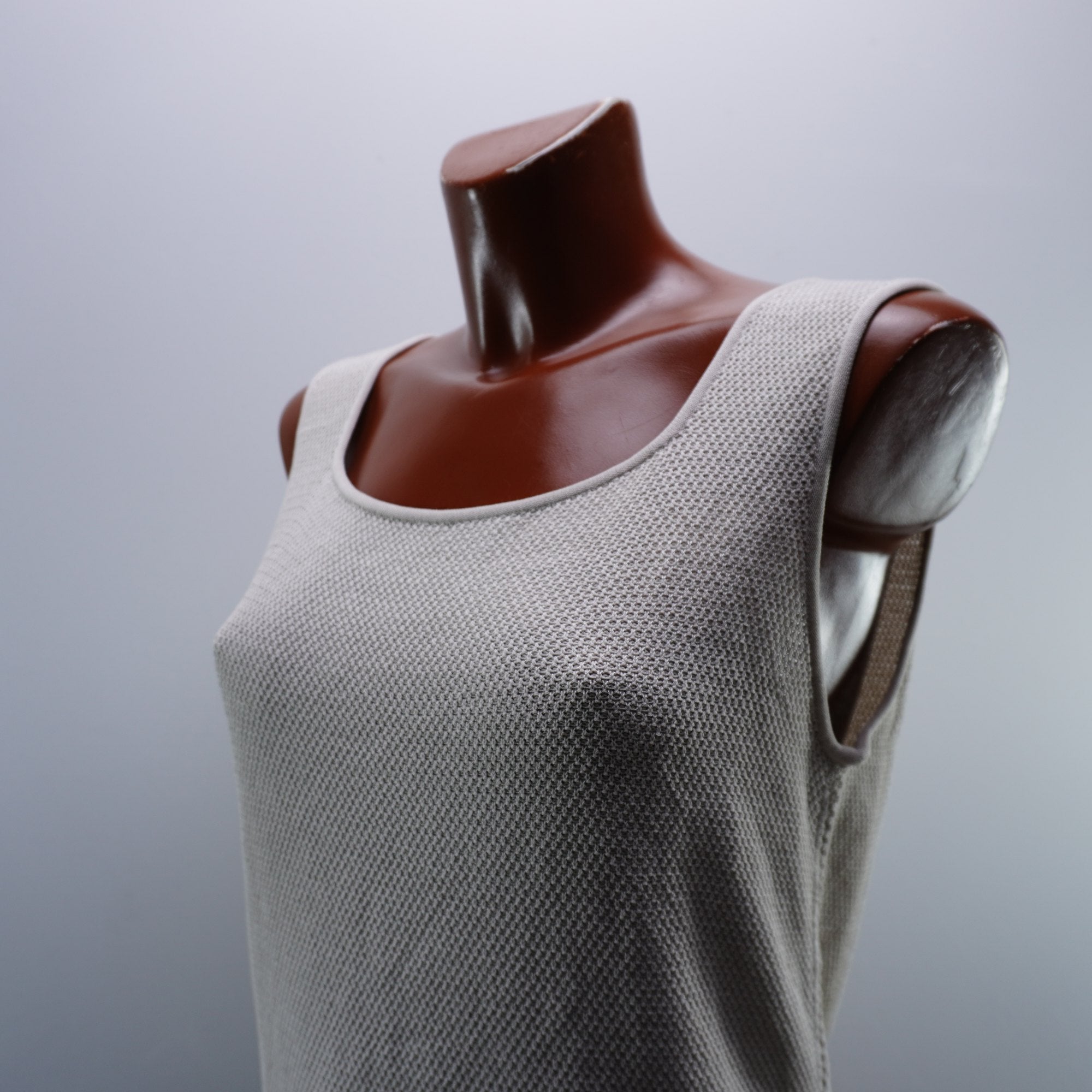 Camiseta de Manga Corta Armani para Mujer Usada - Beige, L