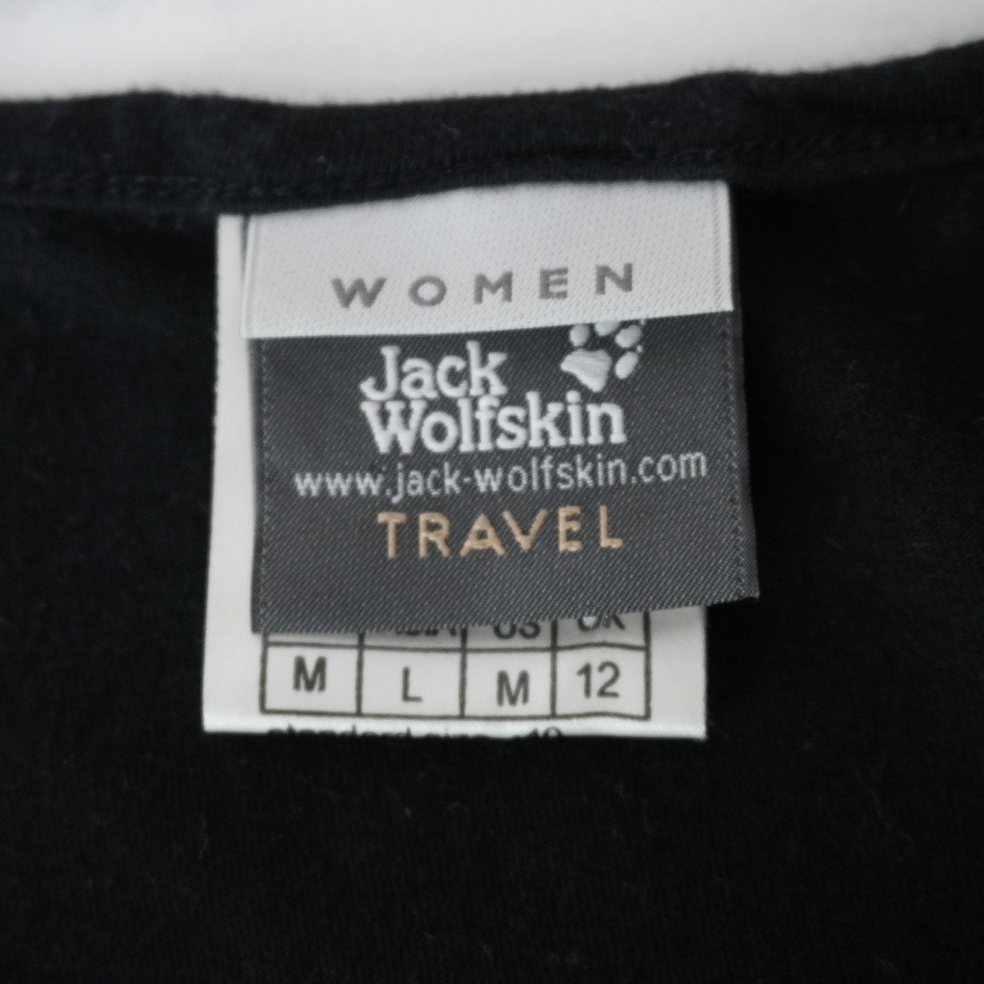 Camiseta de Manga Corta Jack Wolfskin para Mujer - Negro, M, Usada en Muy Buen Estado
