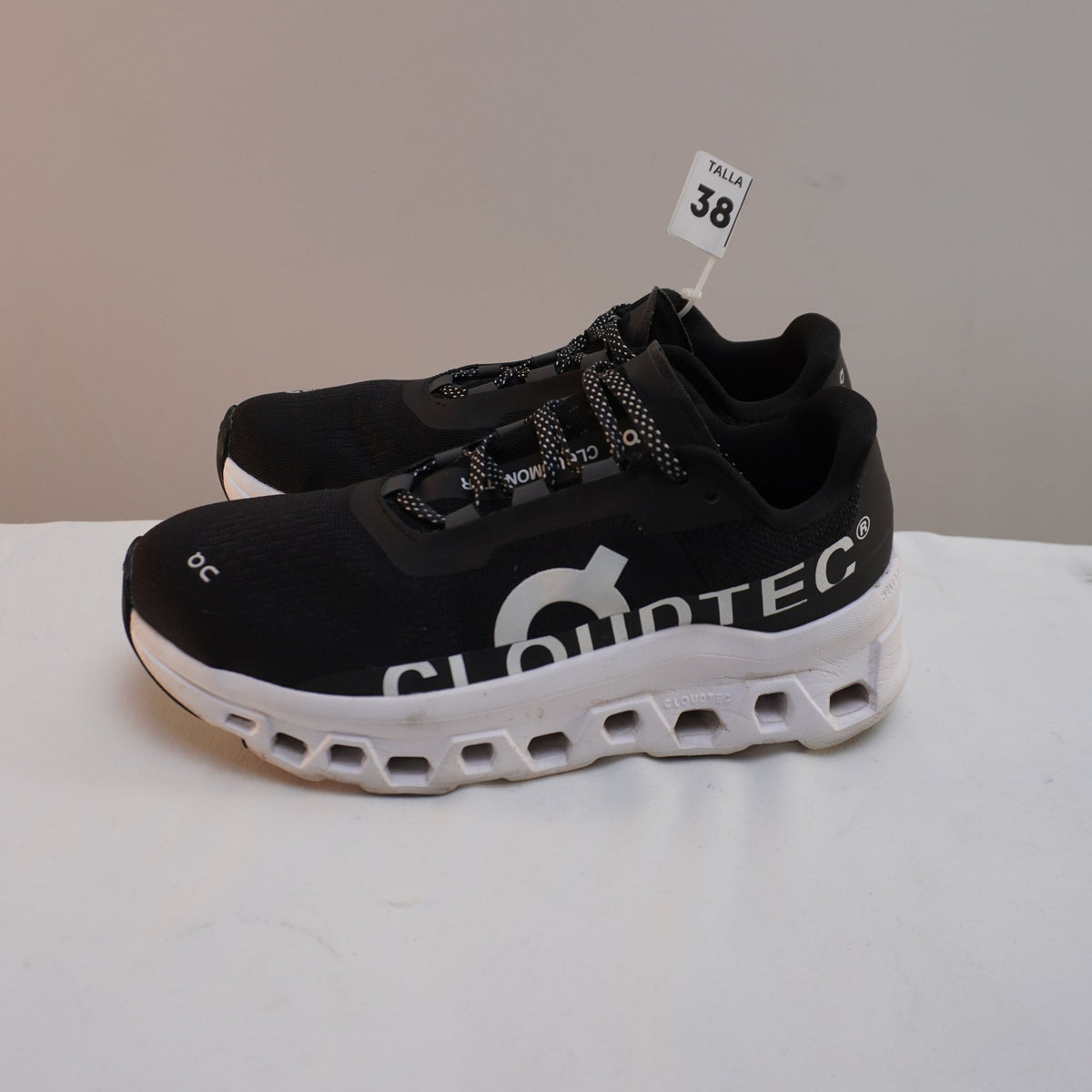 Zapatillas Cloudmonster 2 para Mujer Usadas - Negro, Talla 39