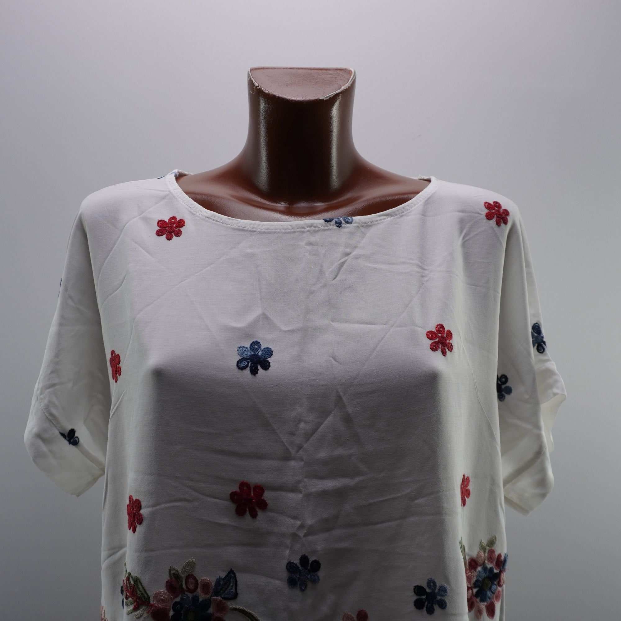 Camiseta de Manga Corta Italian Style para Mujer - Blanco, L, Usada en Muy Buen Estado