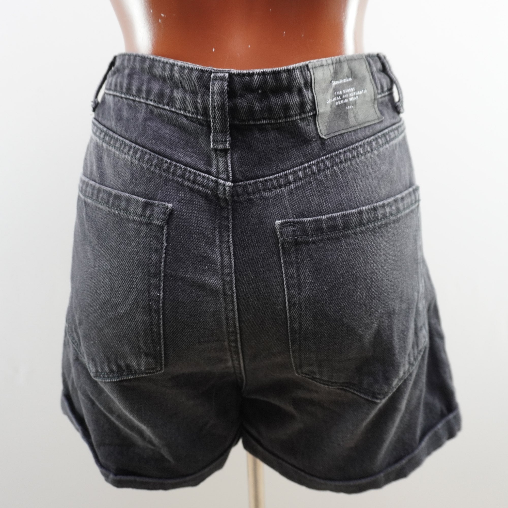 Pantalones Cortos Vaqueros Stradivarius para Mujer Usados - Negro, S