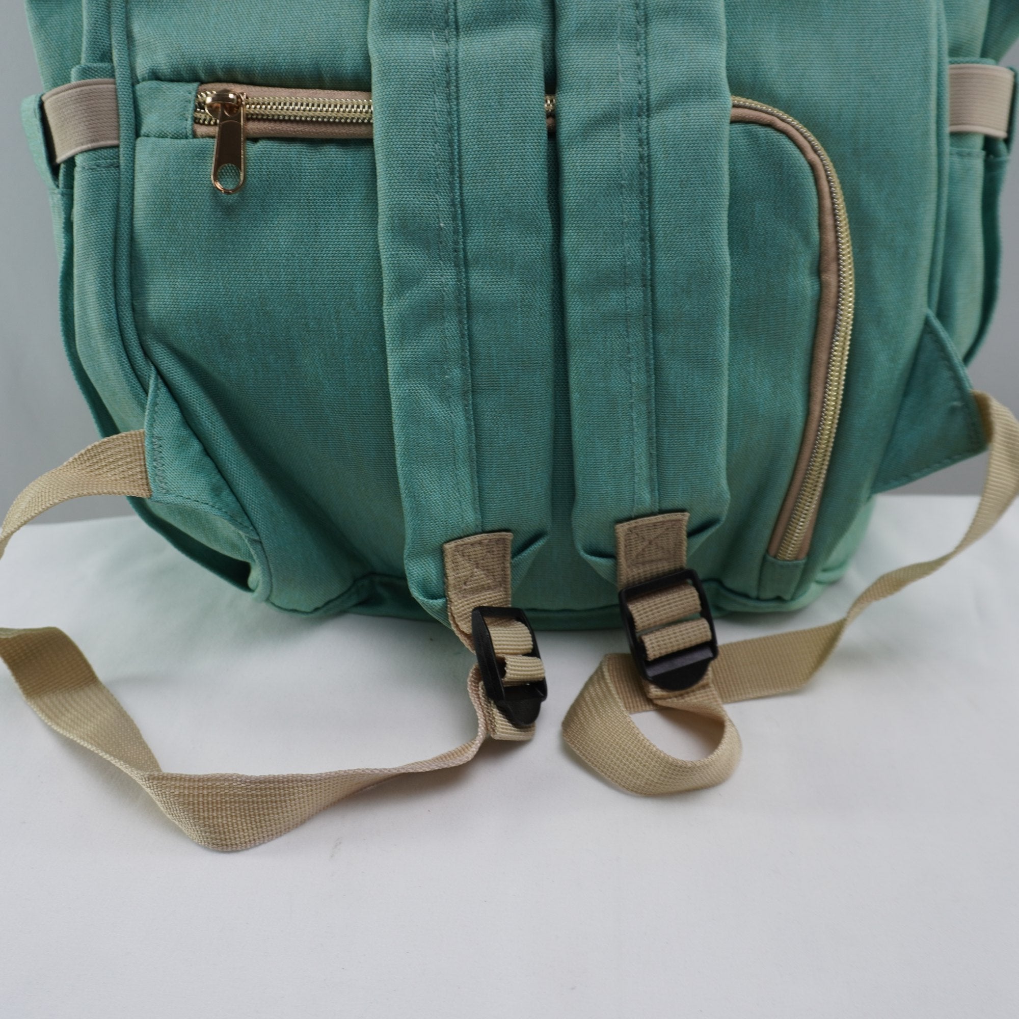 Mochila Atnr para Mujer Usada - Verde en Muy Buen Estado