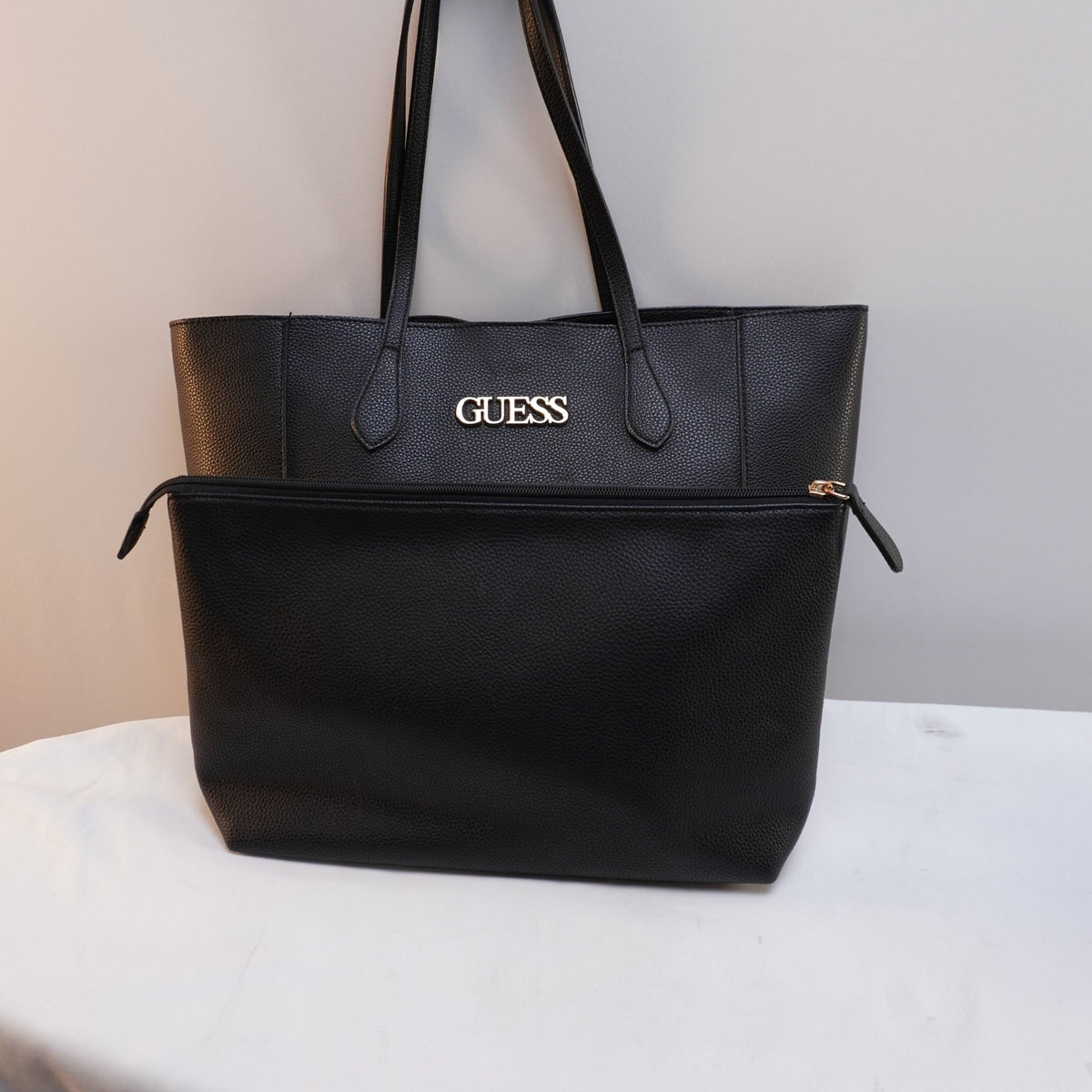 Bolso Baguette Guess para Mujer Usado - Negro