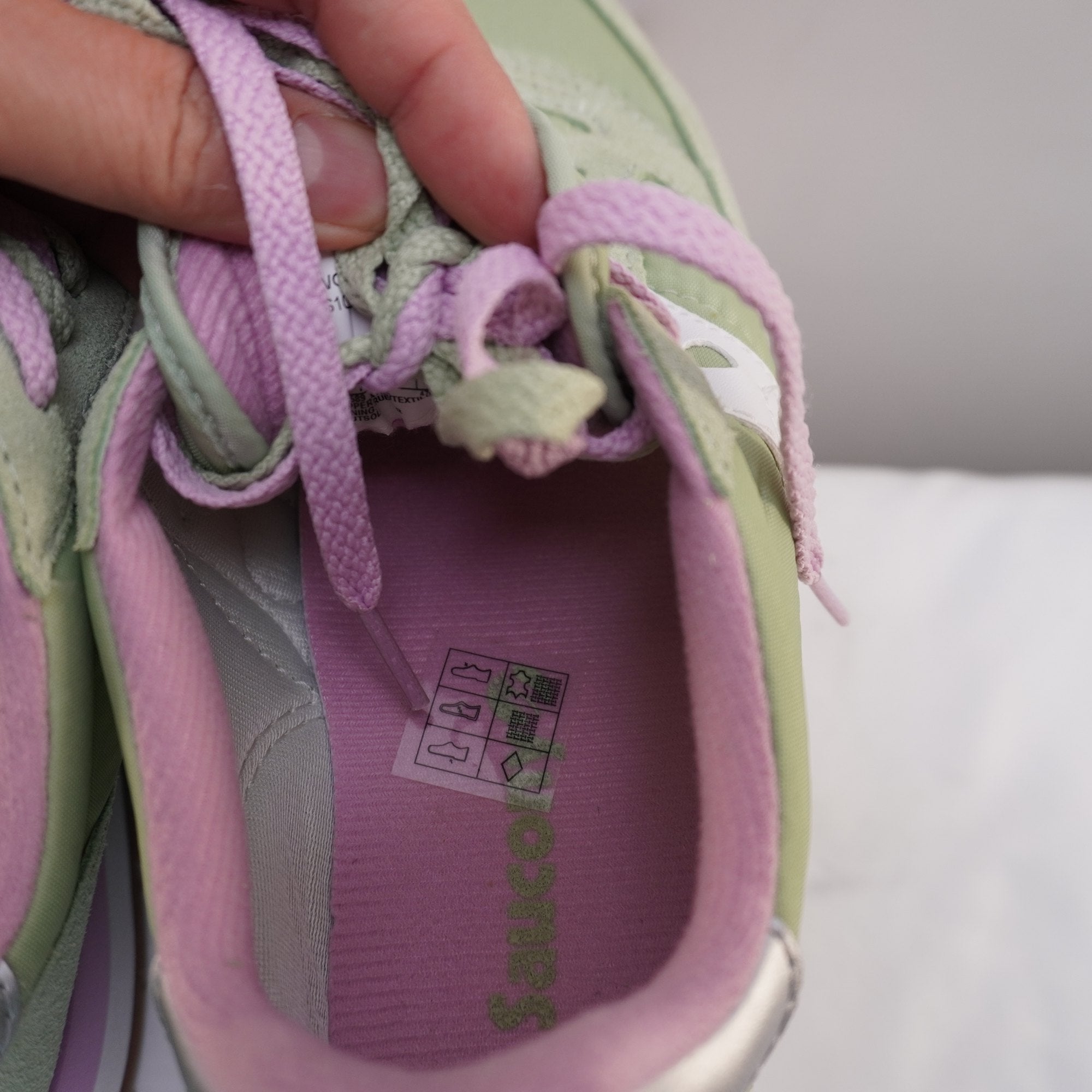 Zapatillas Saucony para Mujer Usadas - Verde, Talla 38
