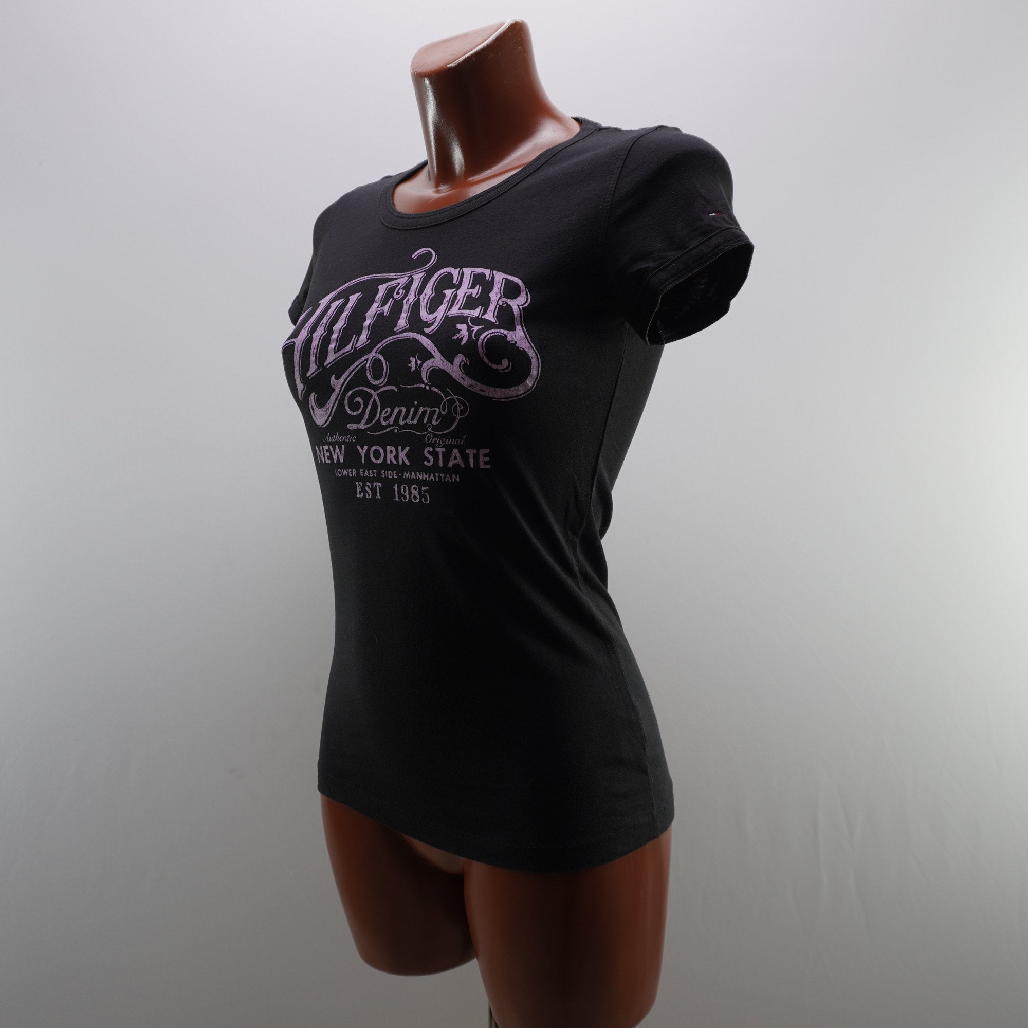 Camiseta de Manga Corta Tommy Hilfiger para Mujer - Negra, S, Usada en Muy Buen Estado
