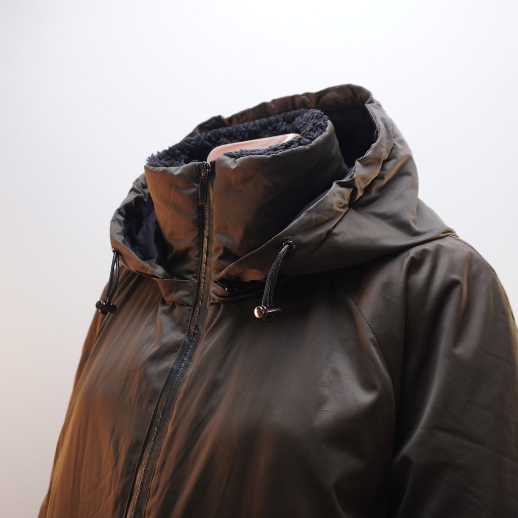 Parka Un Jour Ailleurs Paris para Mujer Usada - Verde, XL
