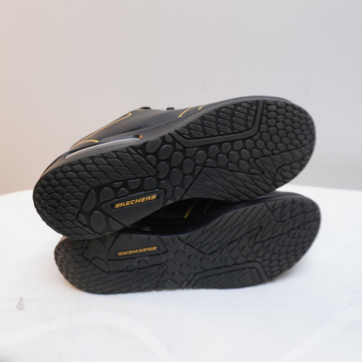 Zapatillas Skechers para Mujer Usadas - Negro, Talla 38