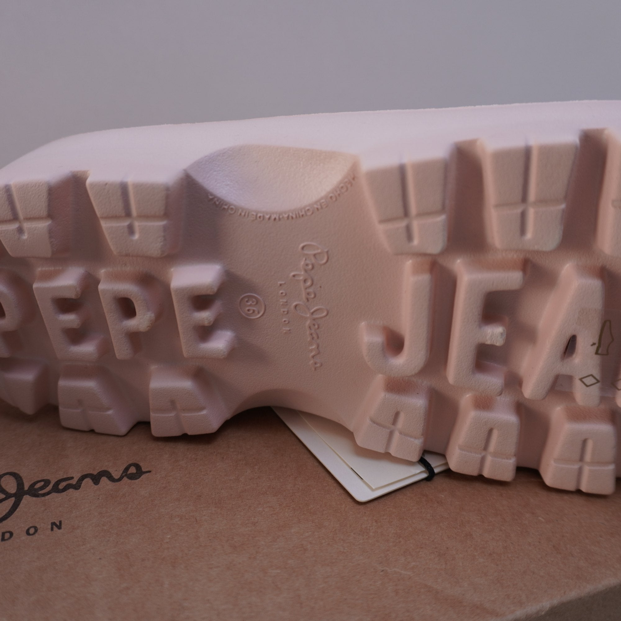 Zapatos Planos Pepe Jeans para Mujer Usados - Rosa, Talla 36