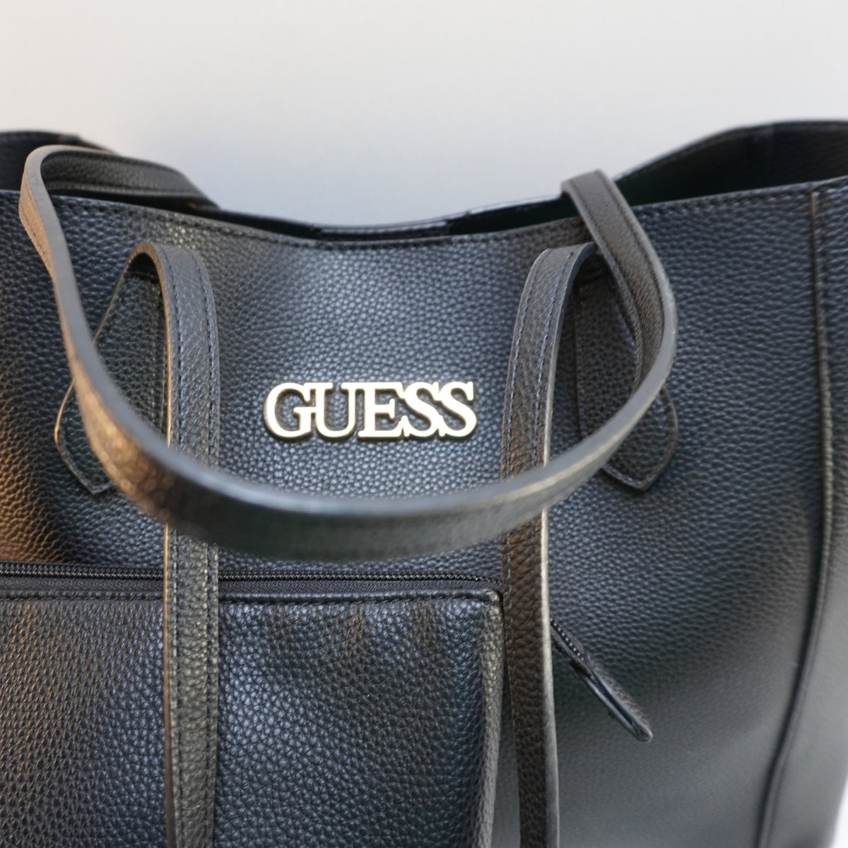 Bolso Baguette Guess para Mujer Usado - Negro