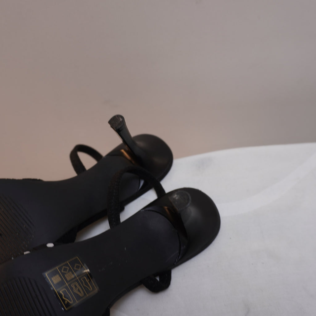 Tacones Primark para Mujer Usados - Negros, Talla 39