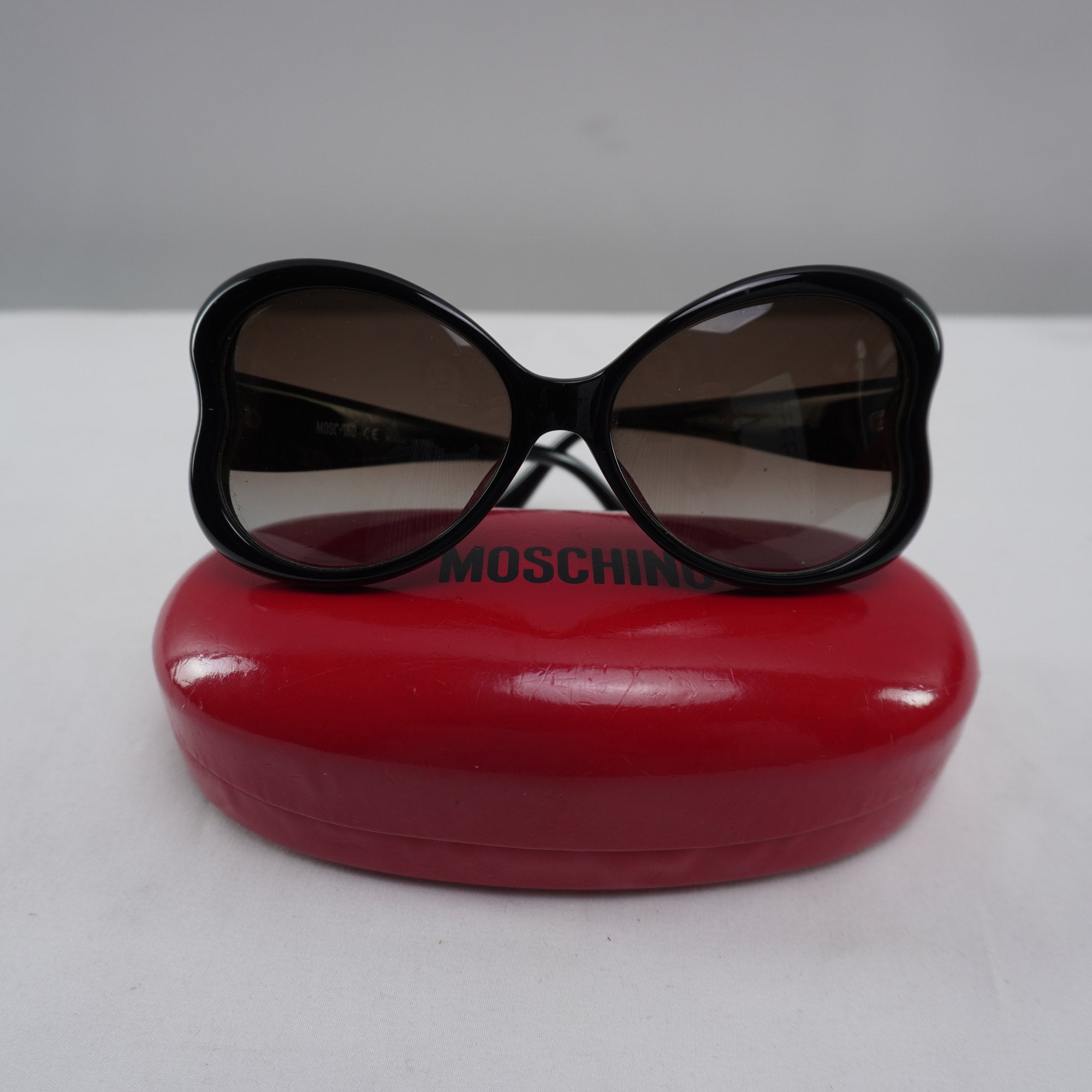 Gafas de Sol Moschino para Mujer Usadas - Negros, Muy Buen Estado