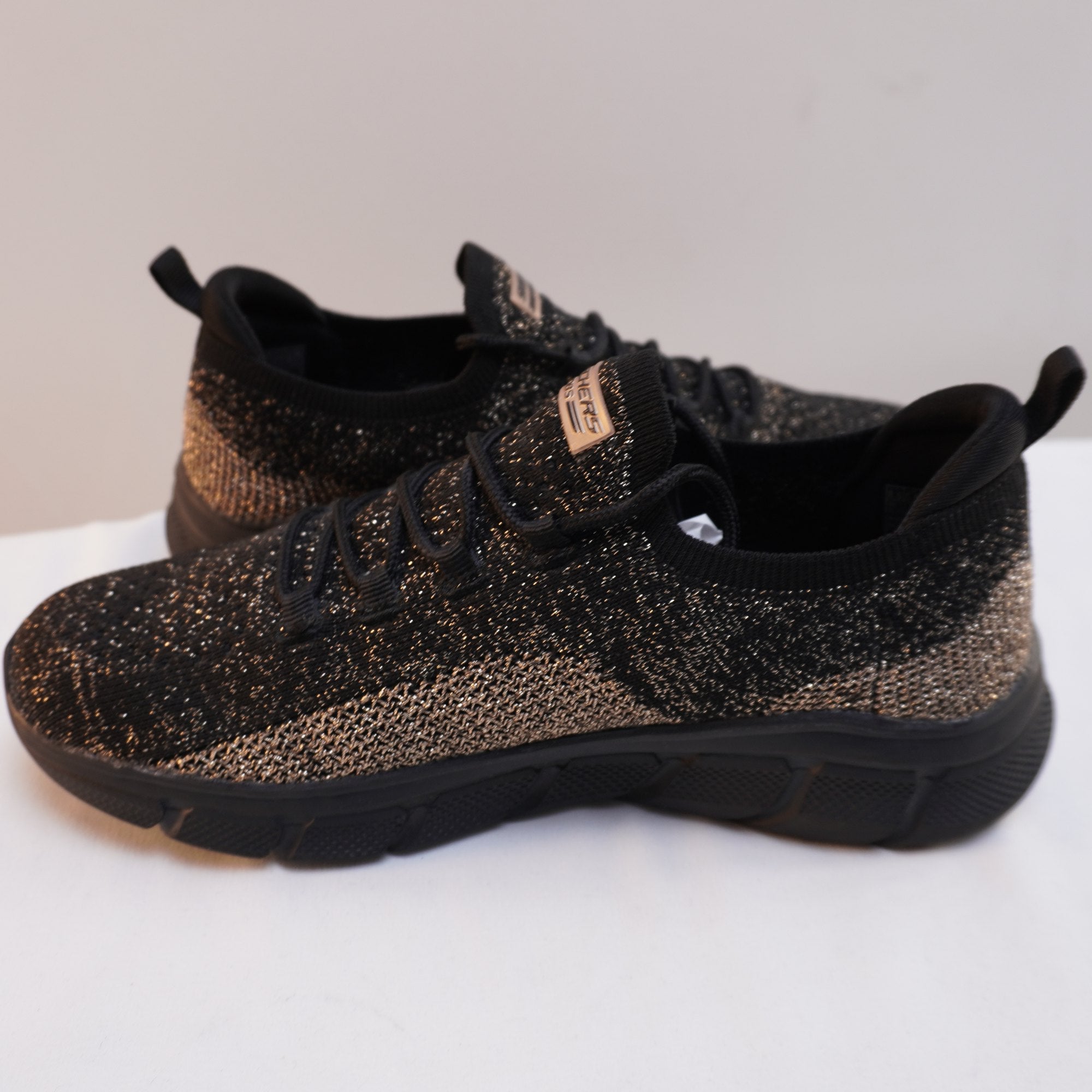 Zapatillas Skechers para Mujer Usadas - Negro, 38.5