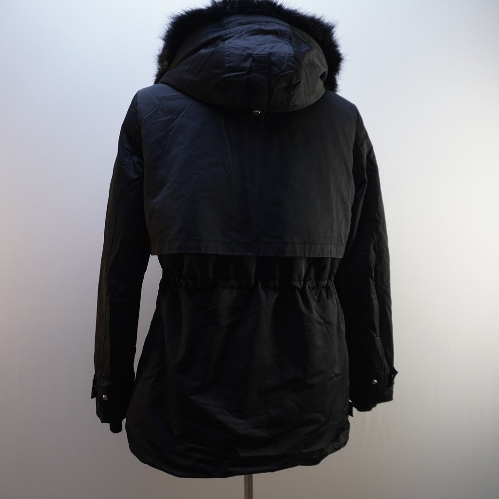 Parka Zara para Mujer Usada - Negra, Grande (L)