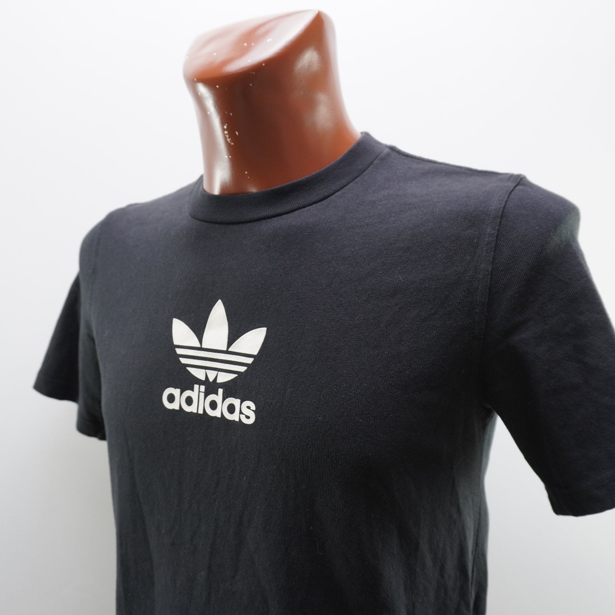 Camiseta de Manga Corta Adidas para Hombre Usada - Negra, S