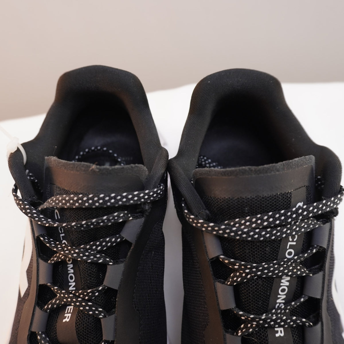 Zapatillas Cloudmonster 2 para Mujer Usadas - Negro, Talla 39