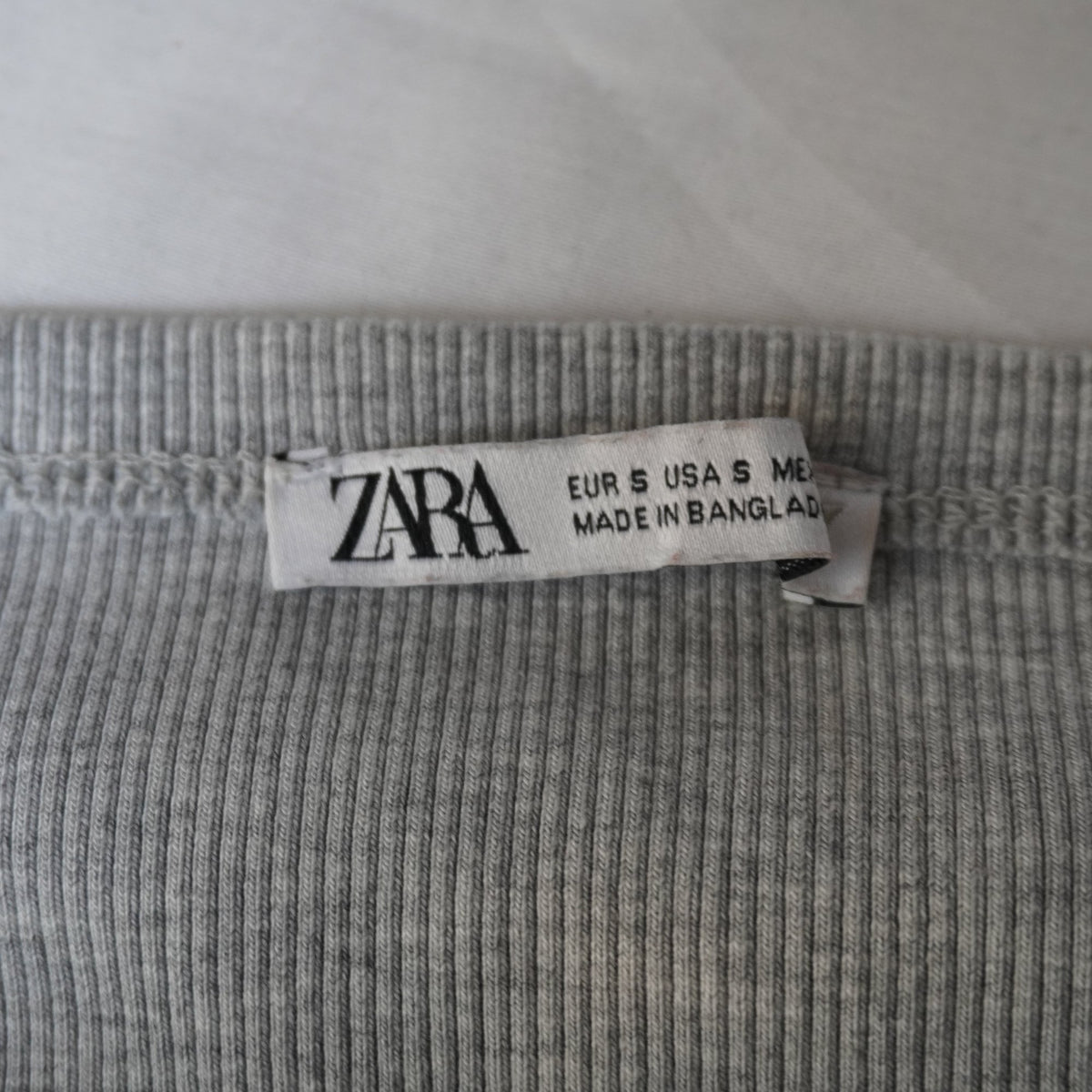 Camiseta sin Mangas Zara para Mujer Usada - Gris, S