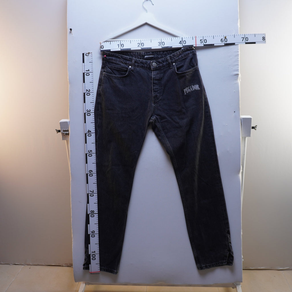 Vaqueros Pegador para Hombre Usados - Negros, L