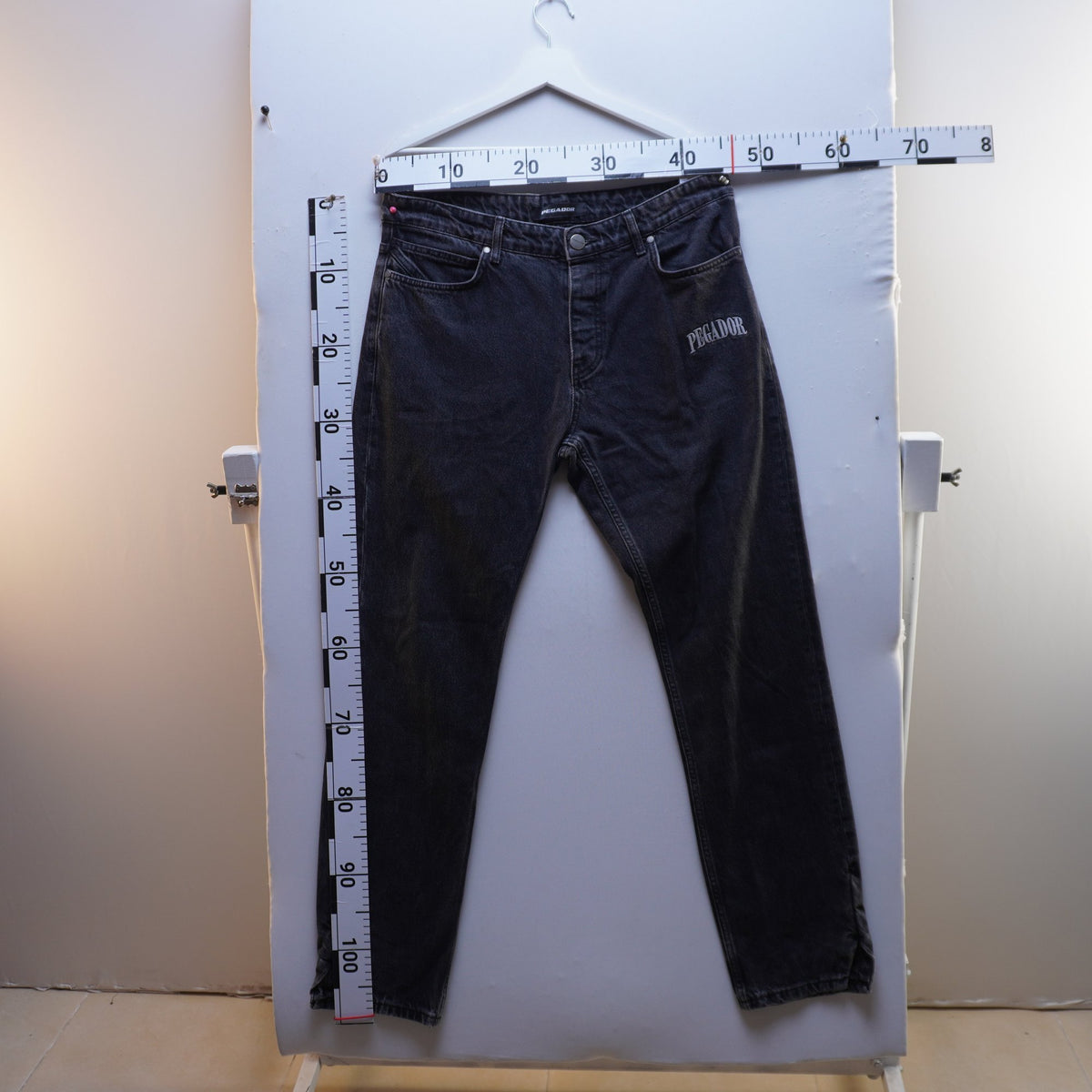 Vaqueros Pegador para Hombre Usados - Negros, L
