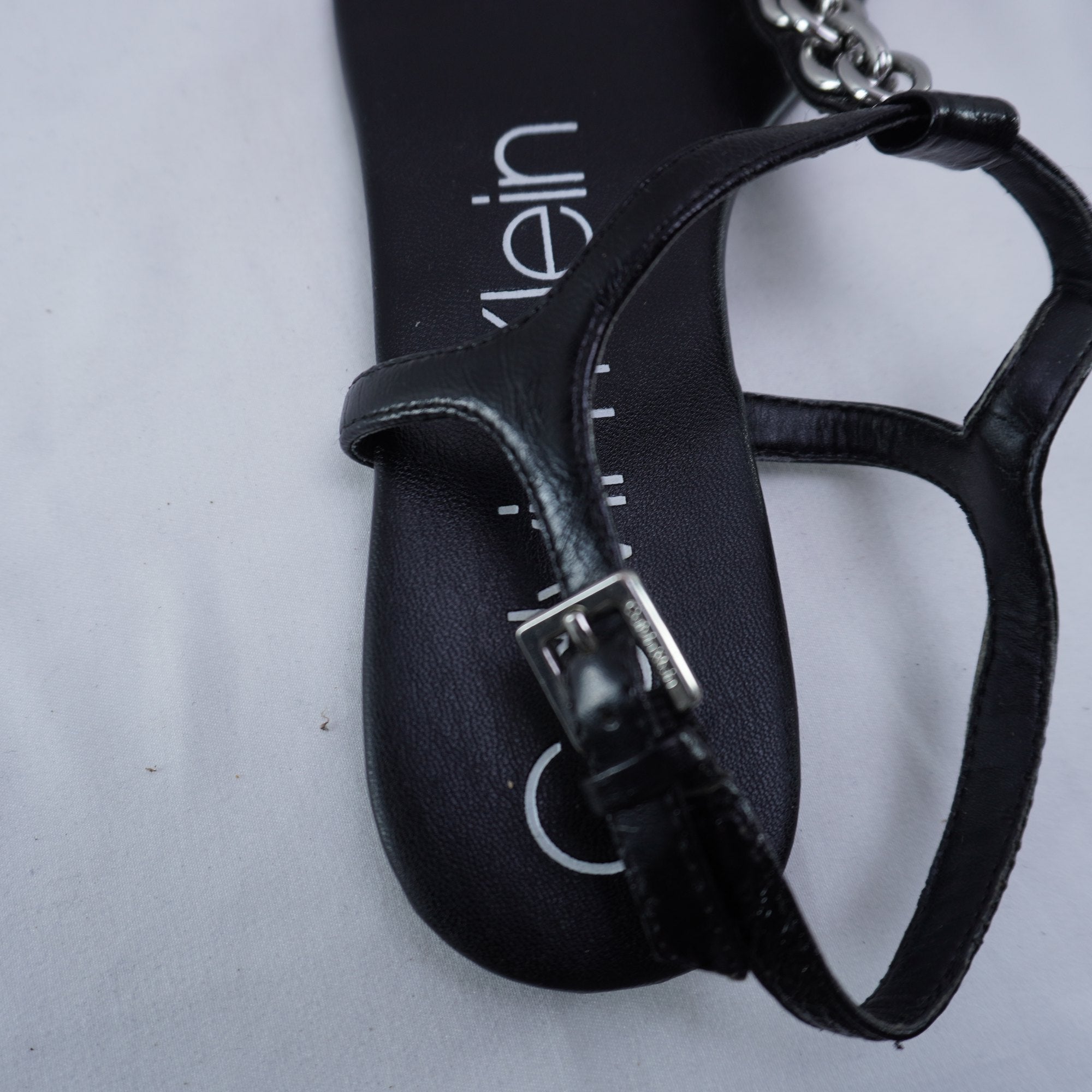 Sandalias Calvin Klein para Mujer Usadas - Negro, Talla 38