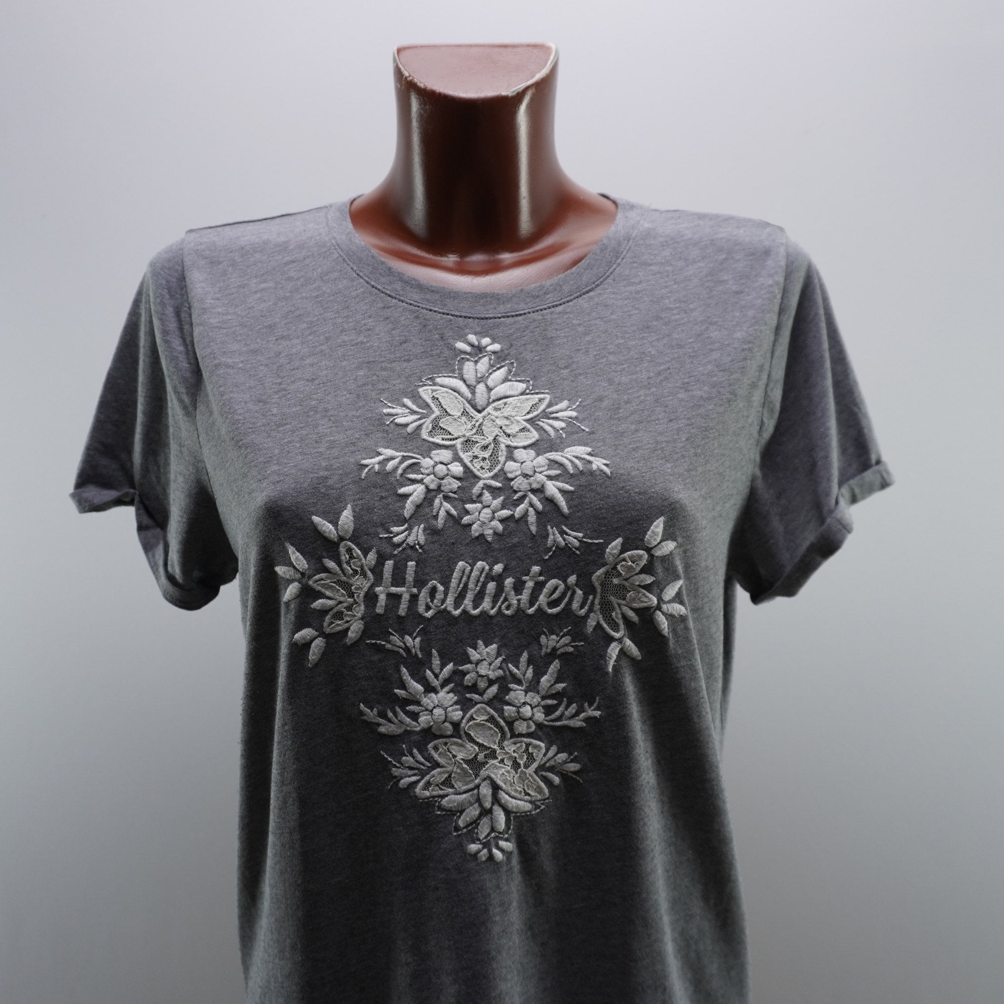 Camiseta de Manga Corta Hollister para Mujer Usada - Gris, XL