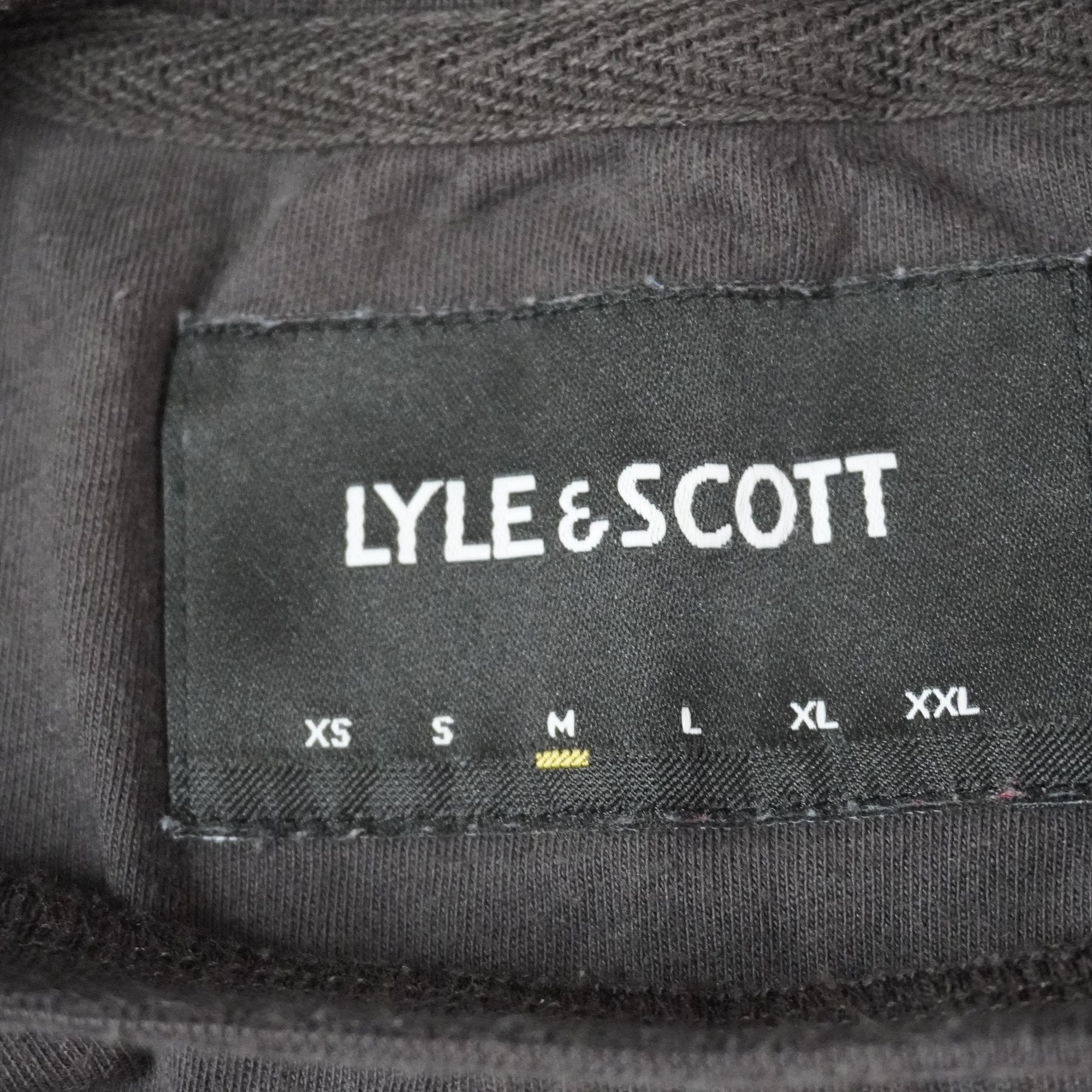 Camiseta Lyle & Scott para Hombre Usada - Negra, M