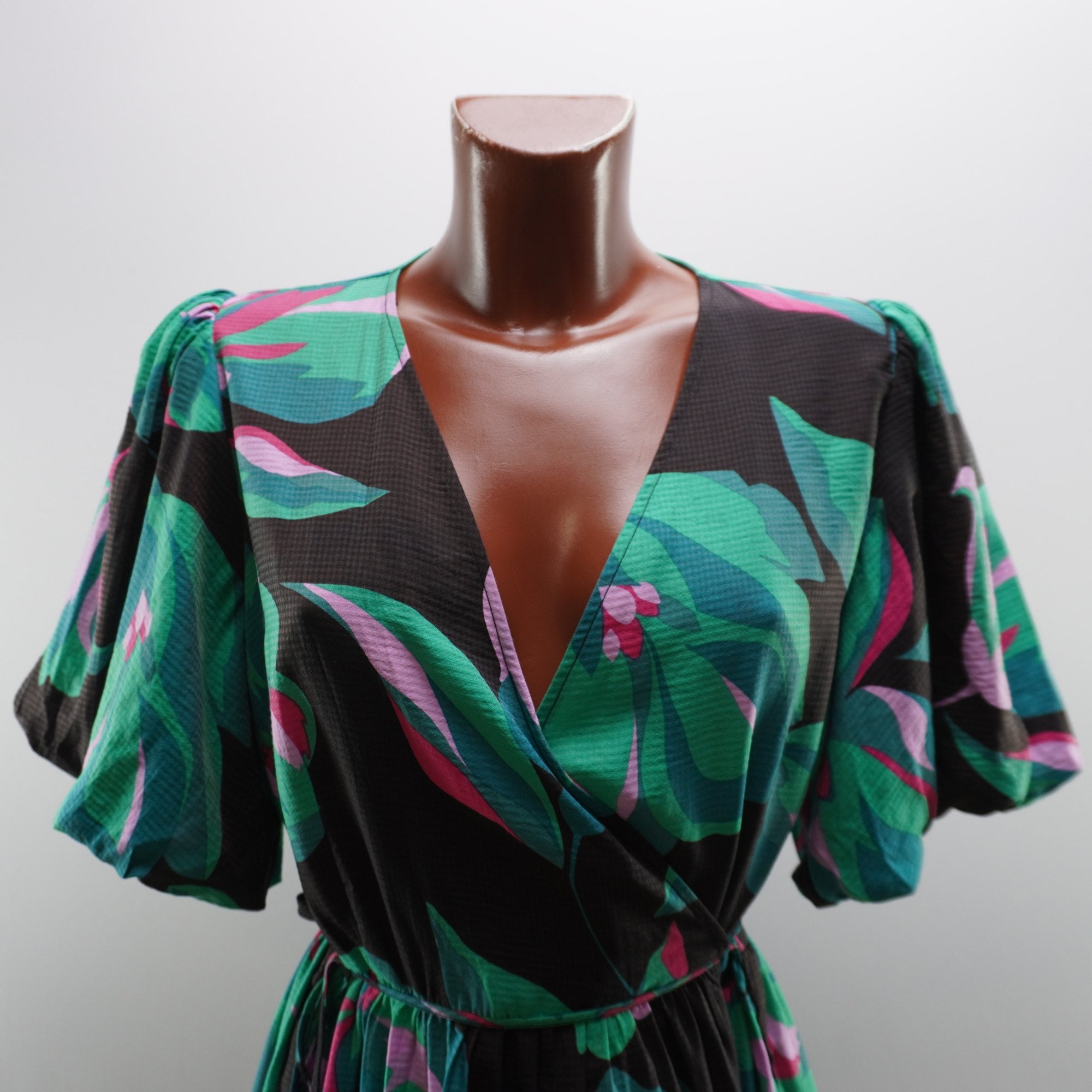 Vestido YAS para Mujer Usado - Multicolor, Grande (L)
