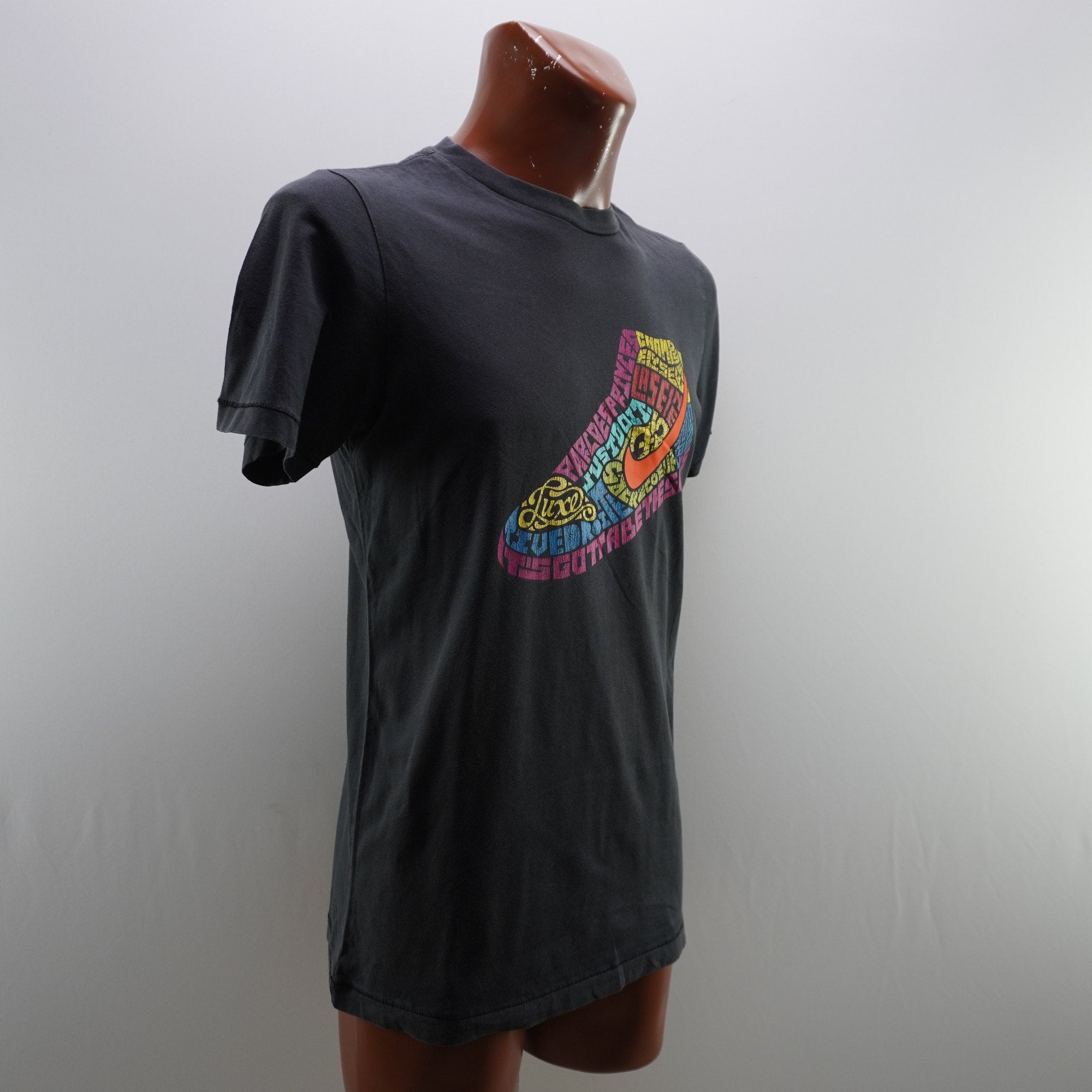 Camiseta de Manga Corta Nike para Hombre - Negro, M (Usada en Muy Buen Estado)