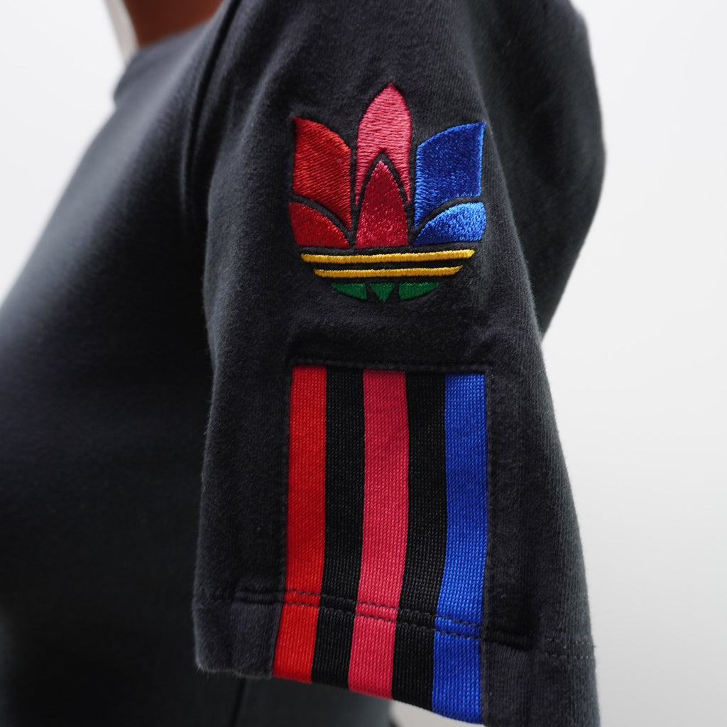 Camiseta de Manga Corta Adidas para Mujer - Negro, Talla 36, Usada en Muy Buen Estado
