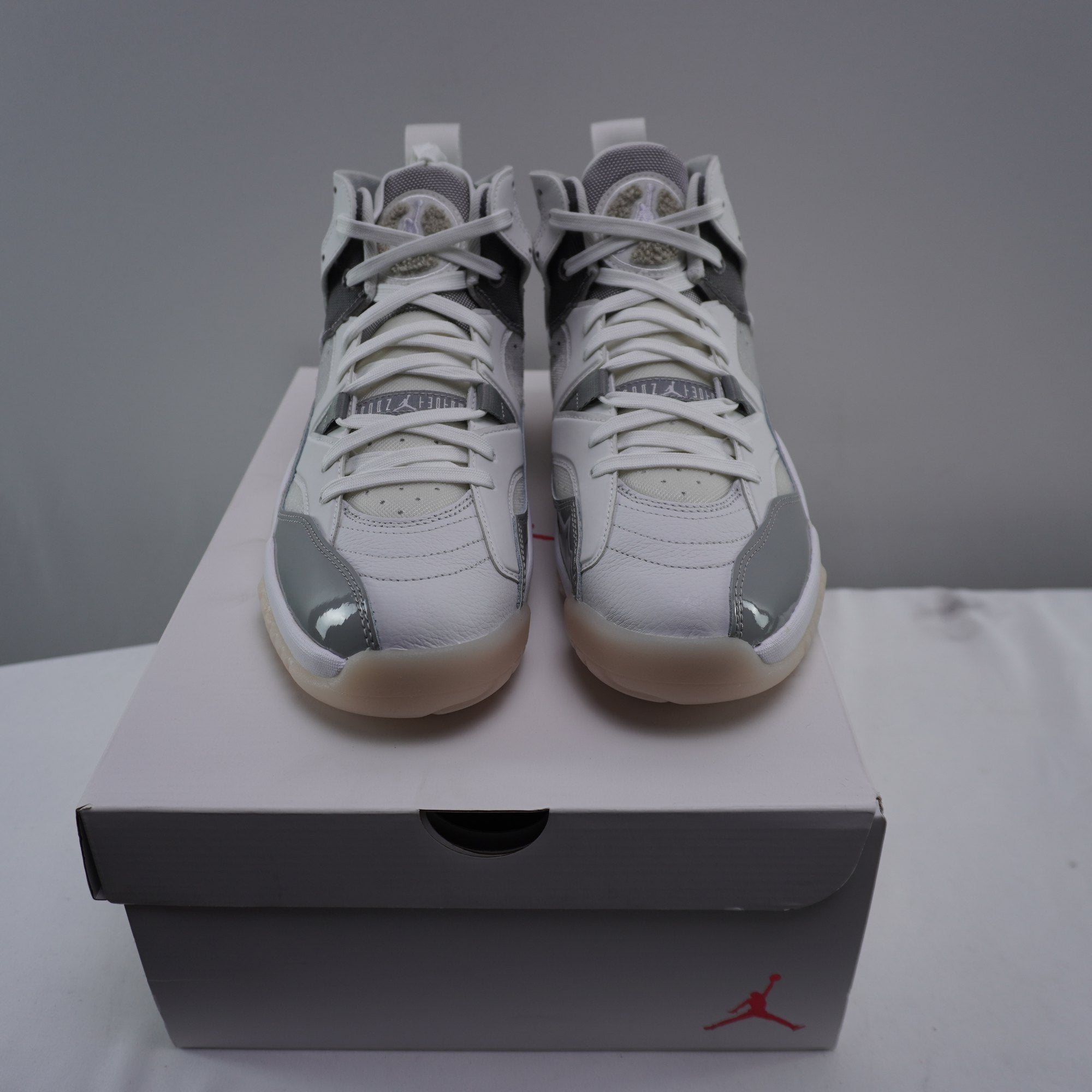 Zapatillas Jordan para Hombre Usadas - Blancas, Talla 42