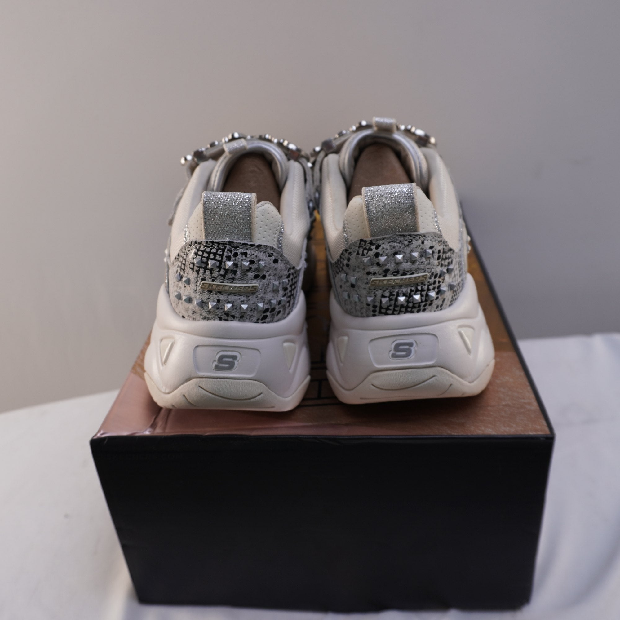 Zapatillas Skechers para Mujer Usadas - Gris, Talla 37