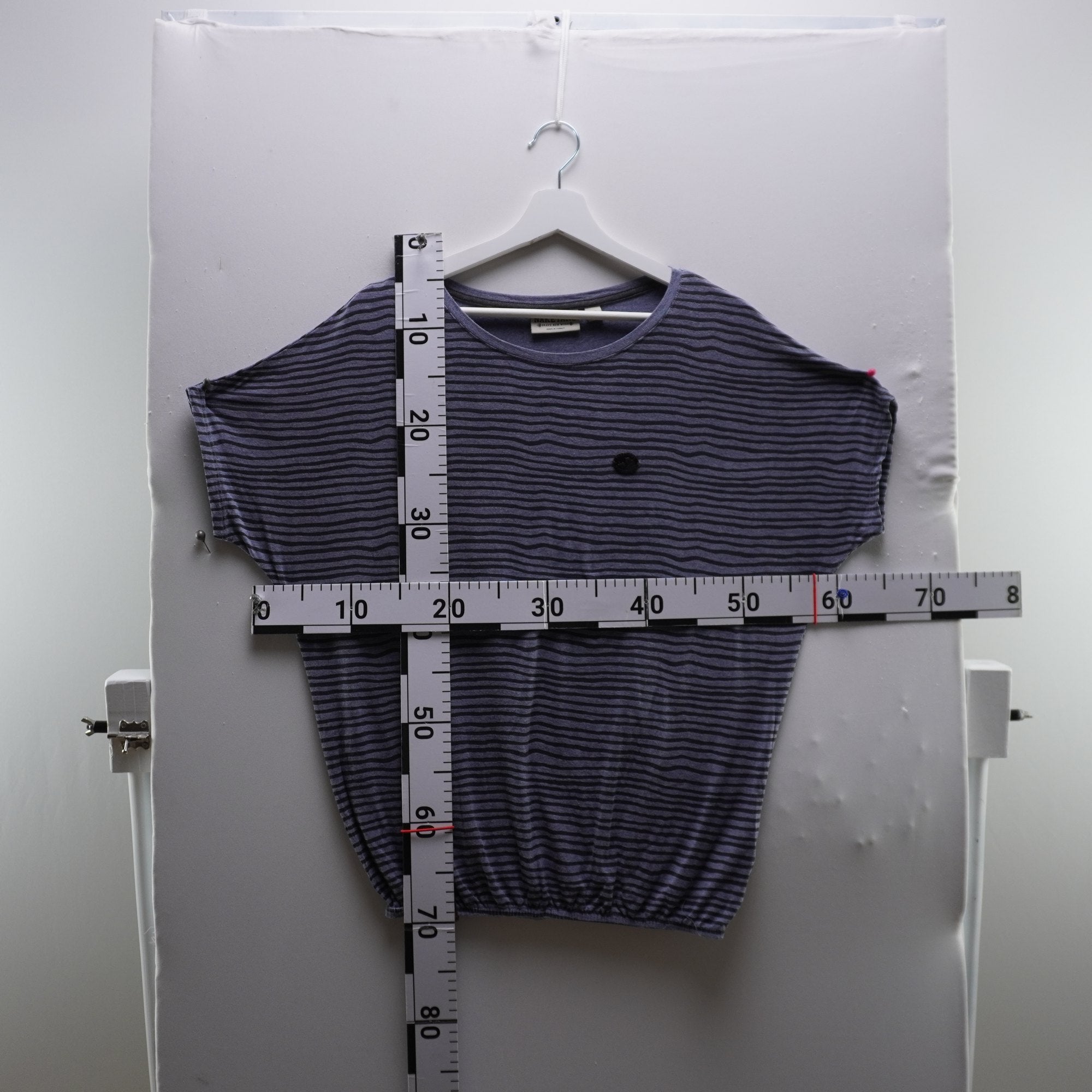 Camiseta Naketano para Mujer Usada - Gris, M