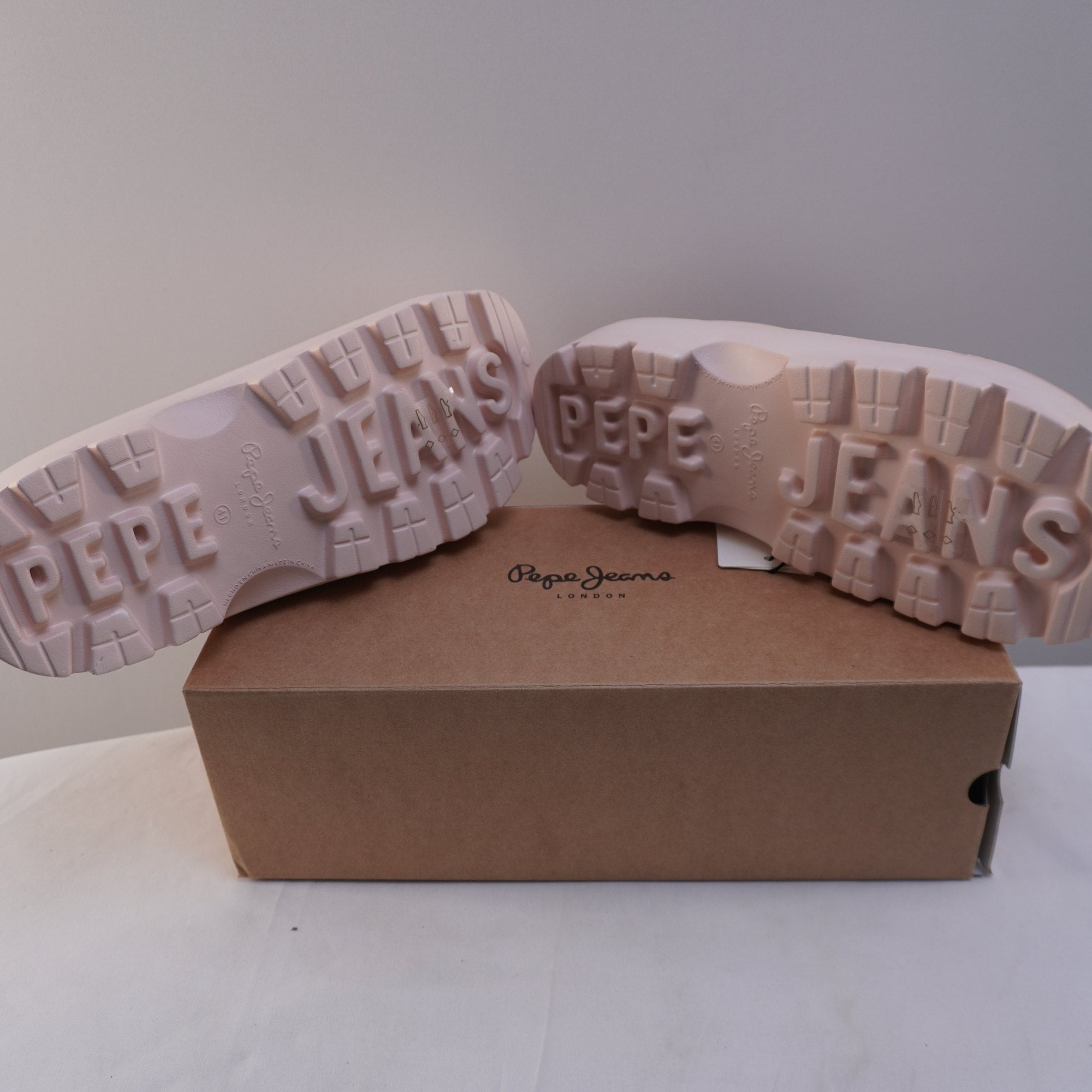 Zapatos Planos Pepe Jeans para Mujer Usados - Rosa, Talla 41