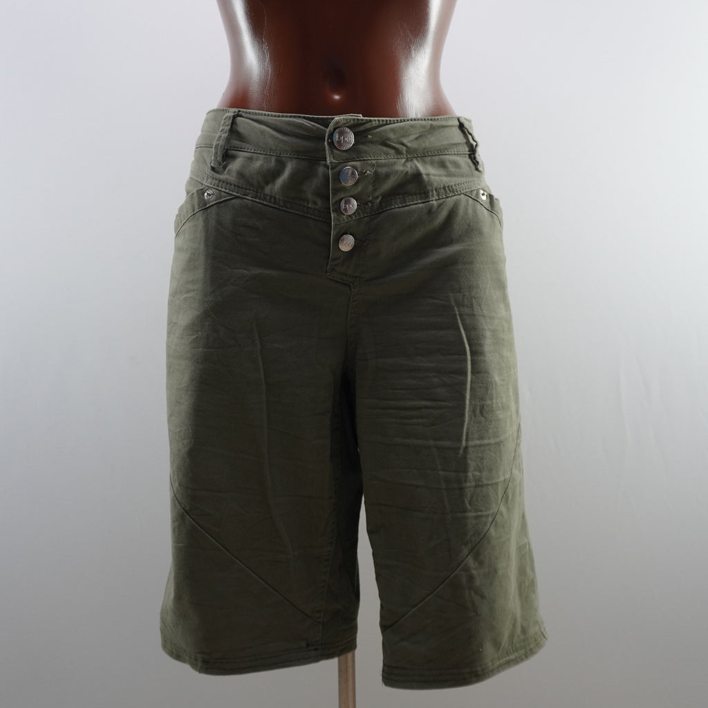 Pantalones Cortos BPC para Mujer Usados - Verde, XXL