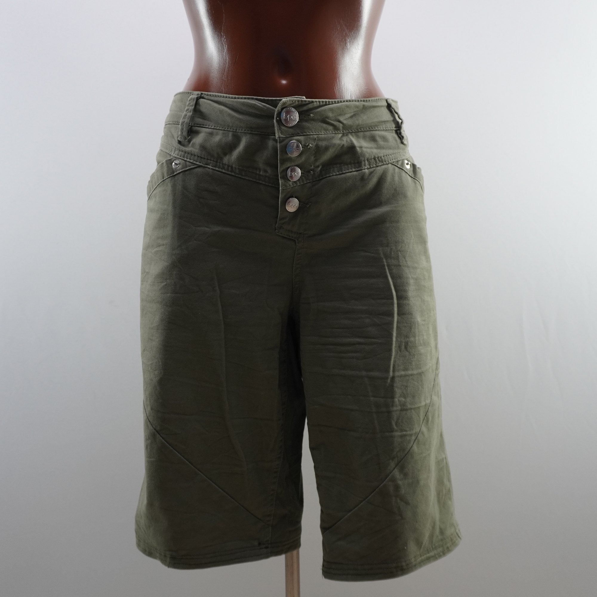 Pantalones Cortos BPC para Mujer Usados - Verde, XXL