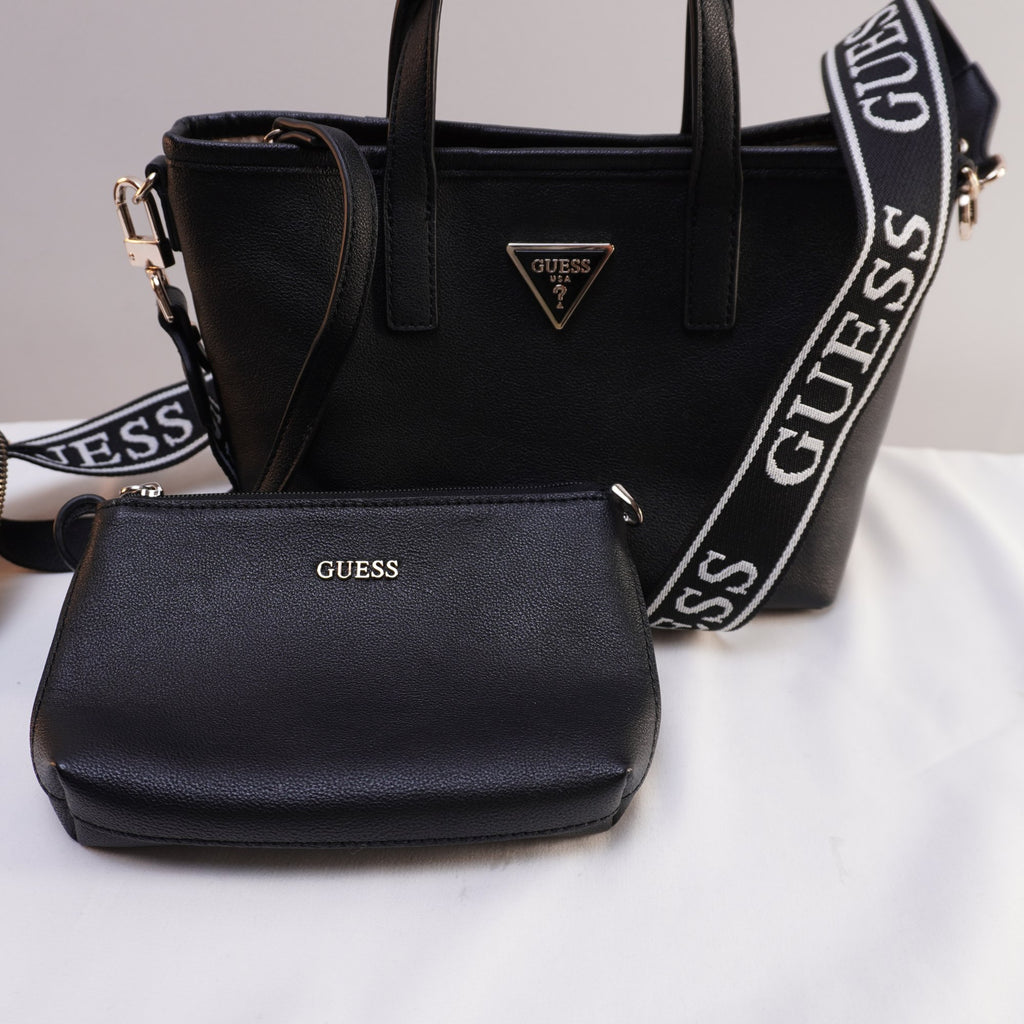 Bolso Baguette Guess para Mujer en Negro - Usado en Muy Buen Estado