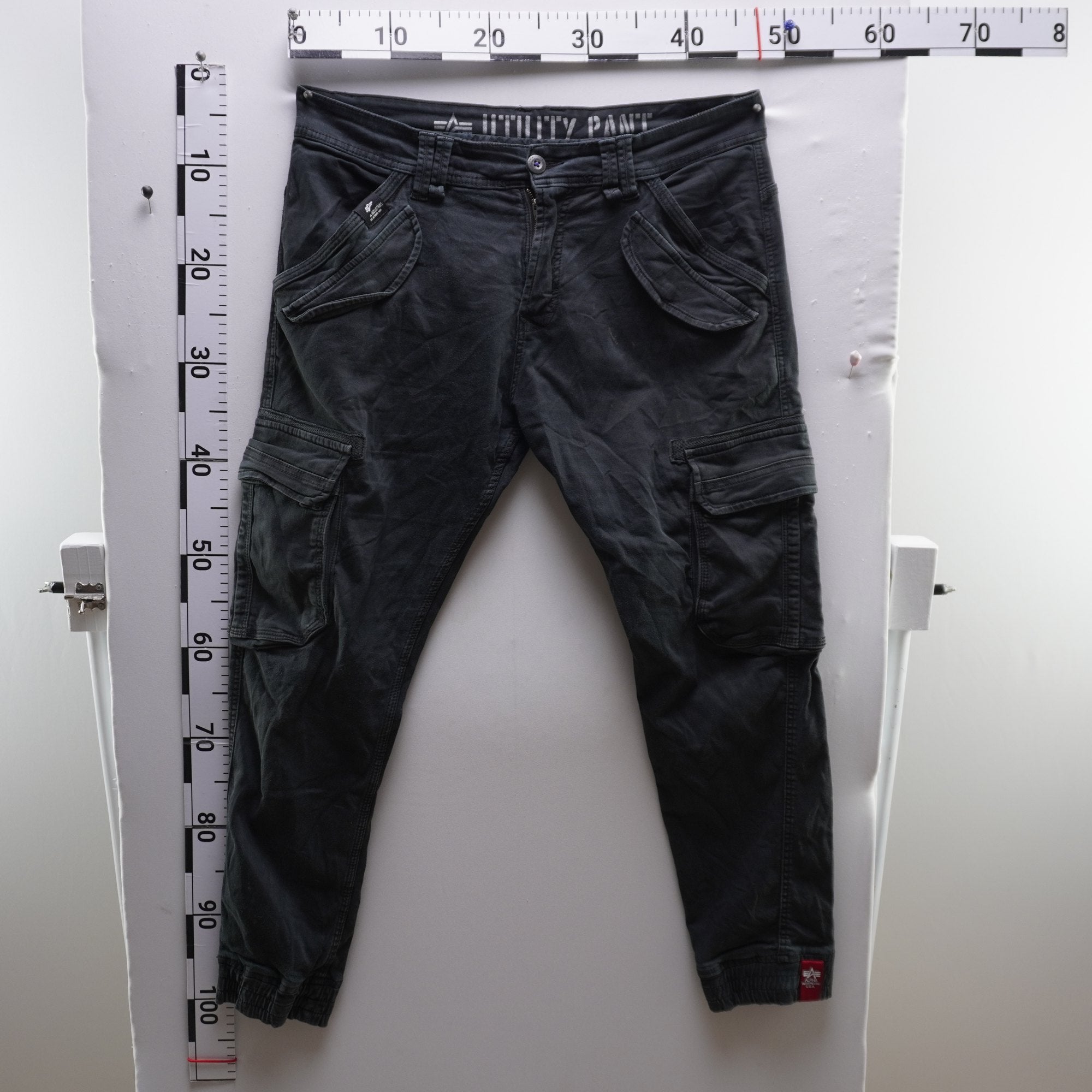 Pantalones para Correr Alpha Industries para Hombre - Negros, L, Usados en Muy Buen Estado