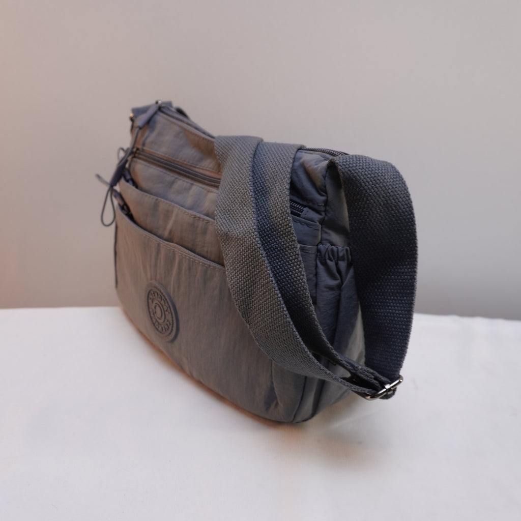 Bolso Baguette Italian Style para Mujer Usado - Gris