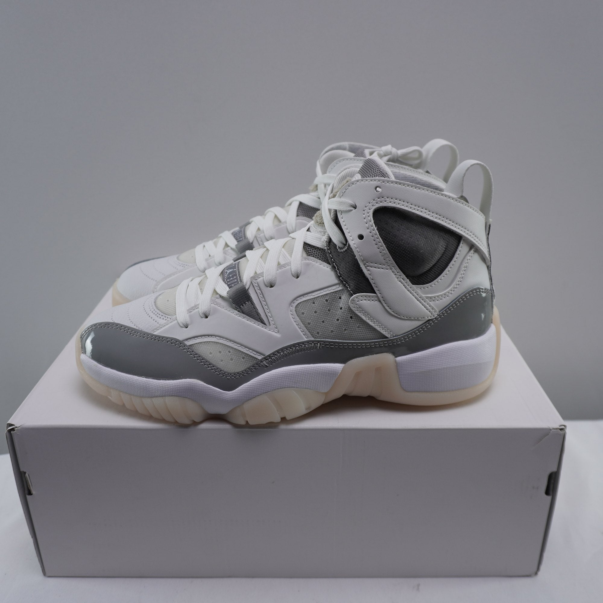 Zapatillas Jordan para Hombre Usadas - Blancas, Talla 42